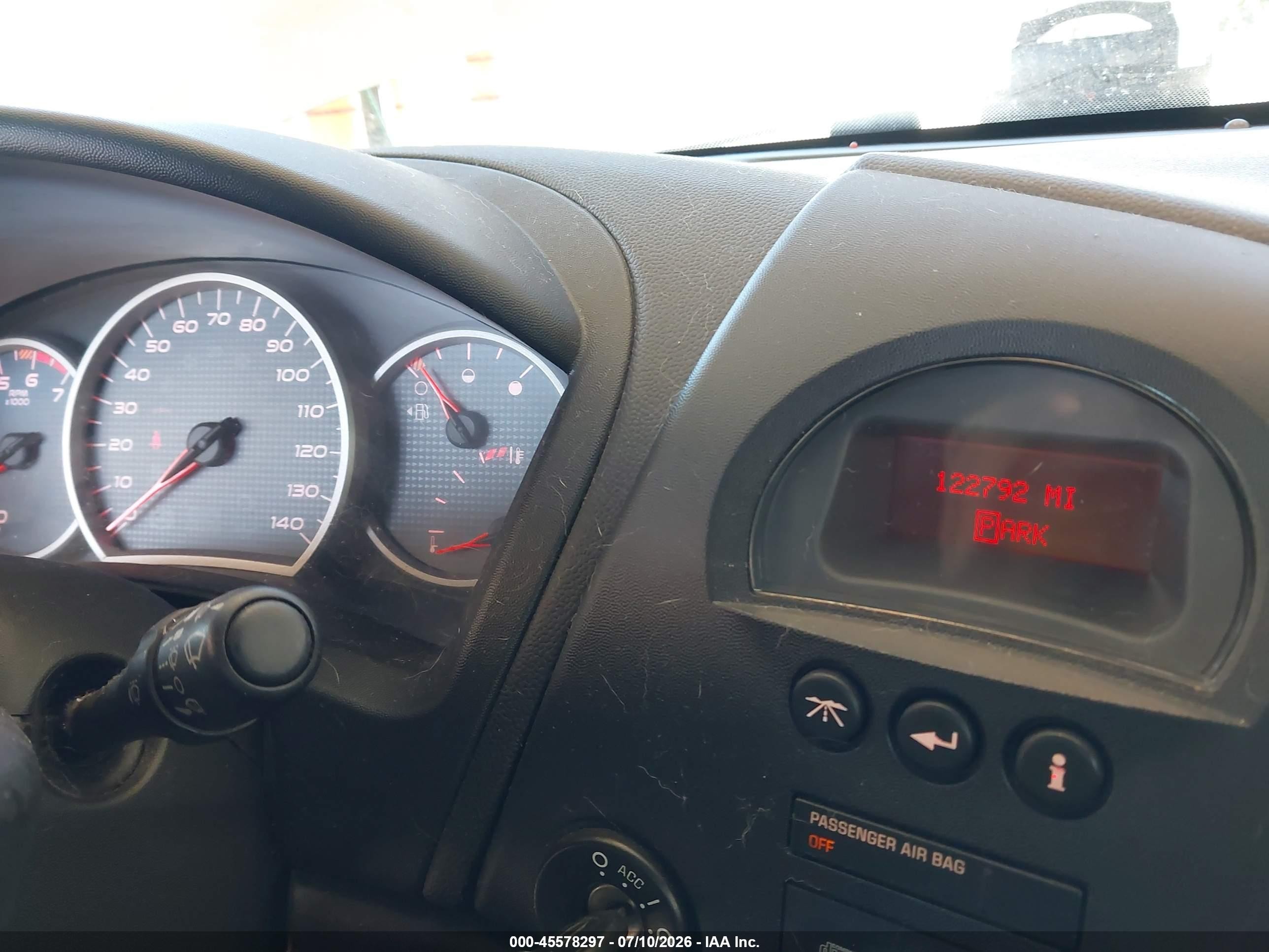 2007 Pontiac Grand Prix   Silver vin: 2G2WP552171119367
