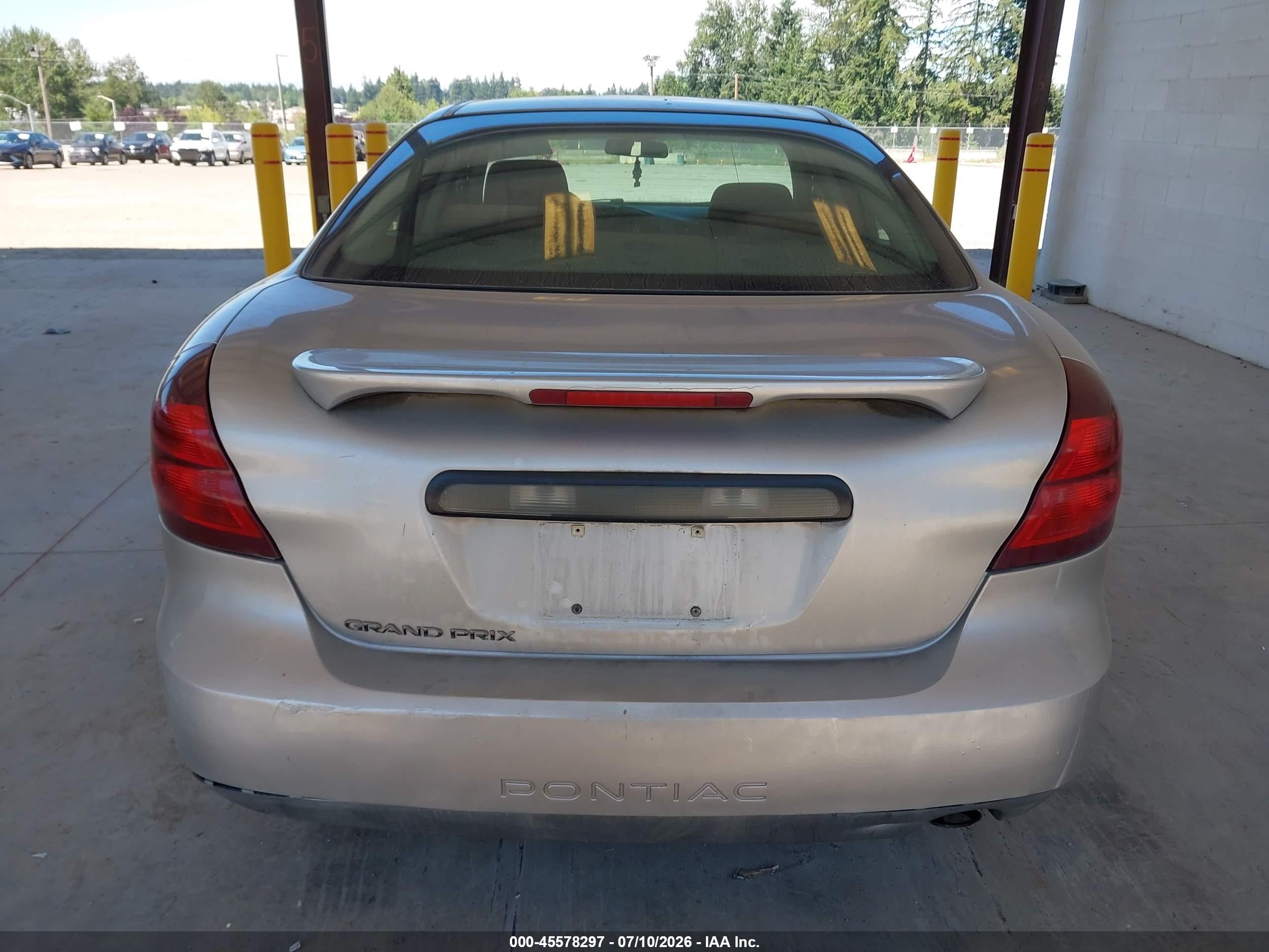 2007 Pontiac Grand Prix   Silver vin: 2G2WP552171119367