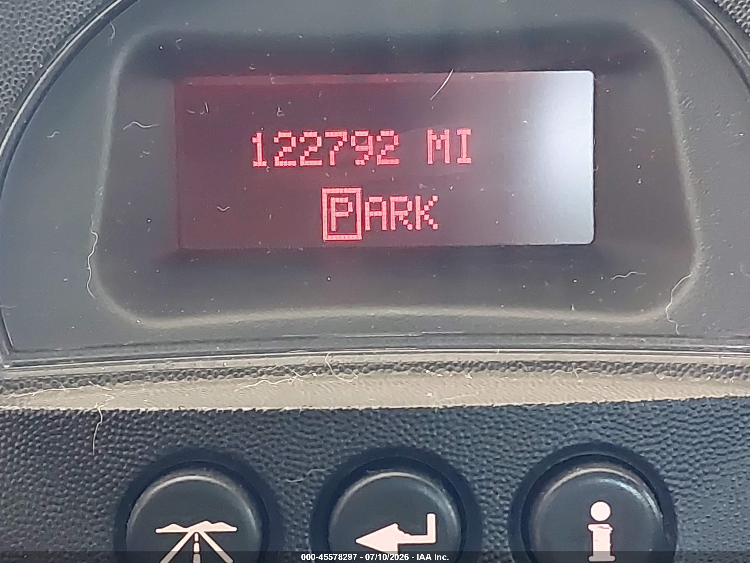 2007 Pontiac Grand Prix   Silver vin: 2G2WP552171119367