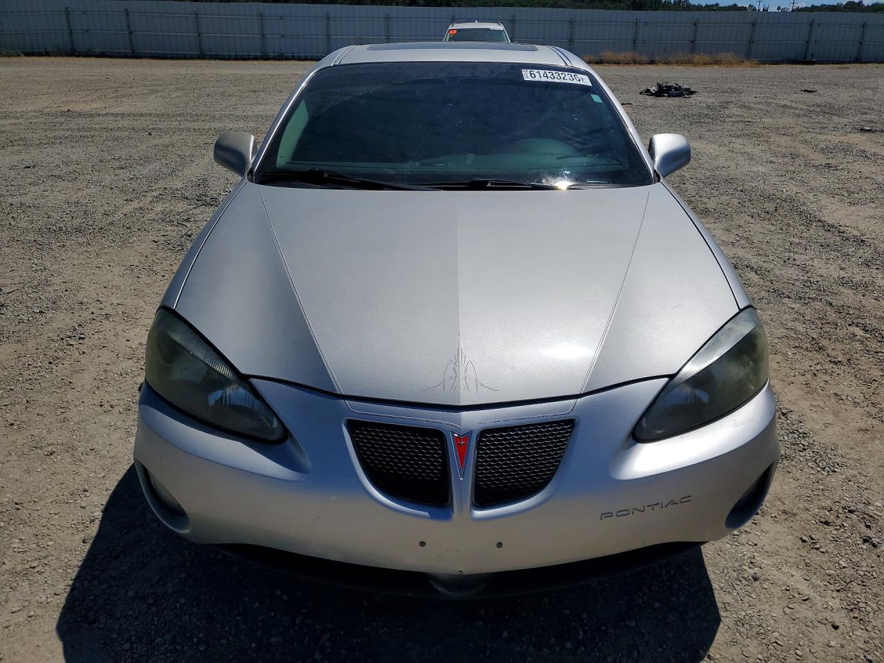 2007 Pontiac Grand Prix Silver vin: 2G2WP552171168181