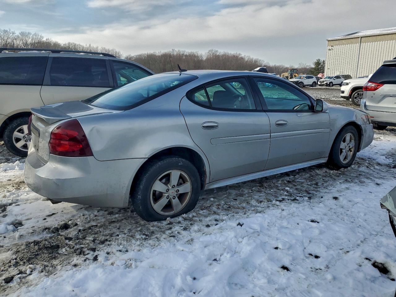 2008 Pontiac Grand Prix Silver vin: 2G2WP552181131942
