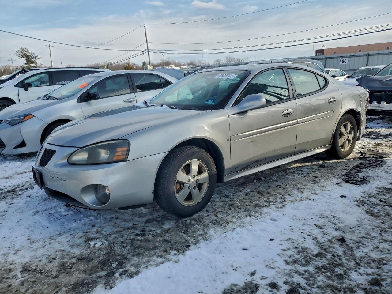 2008 Pontiac Grand Prix Silver vin: 2G2WP552181131942