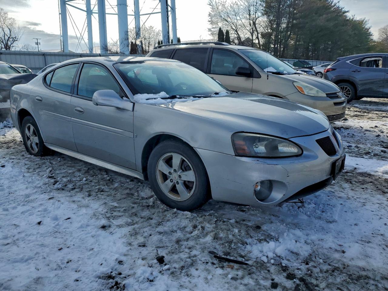 2008 Pontiac Grand Prix Silver vin: 2G2WP552181131942
