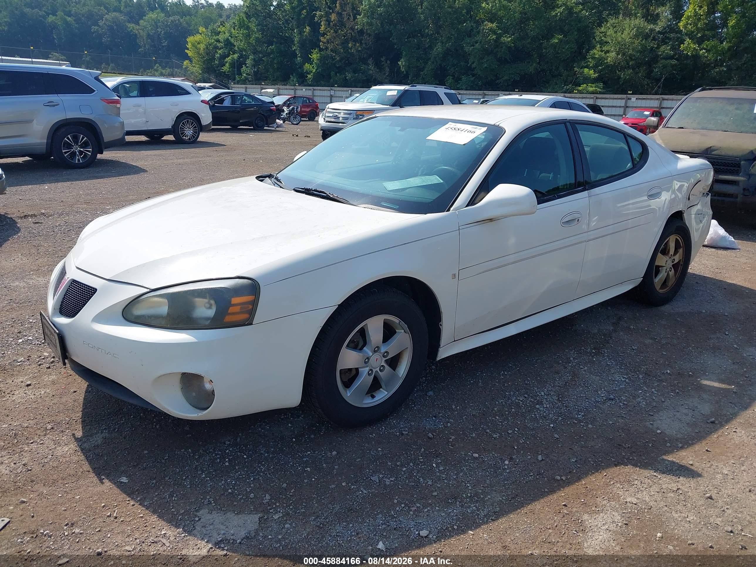 2006 Pontiac Grand Prix   White vin: 2G2WP552261282897