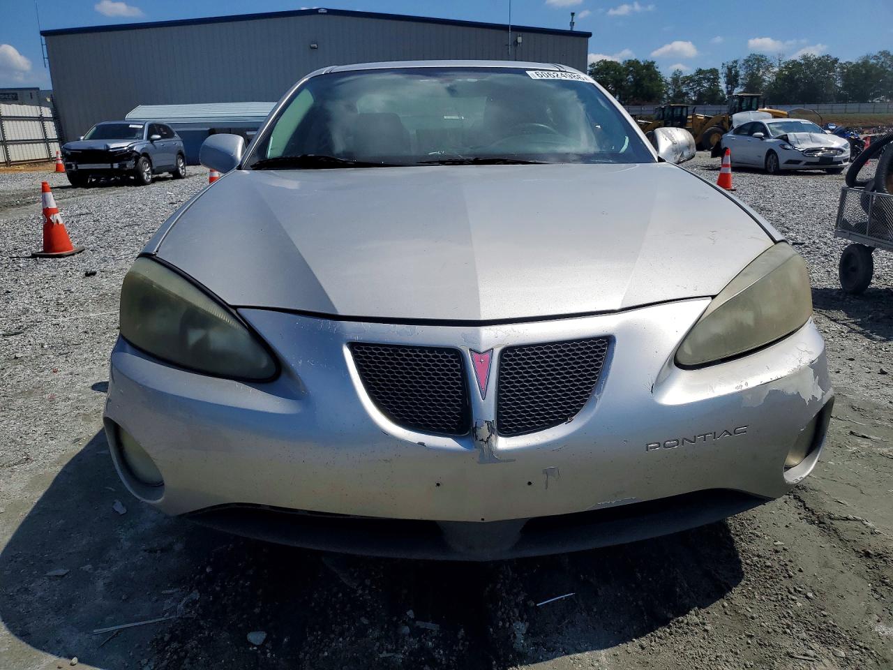 2006 Pontiac Grand Prix Silver vin: 2G2WP552261291261
