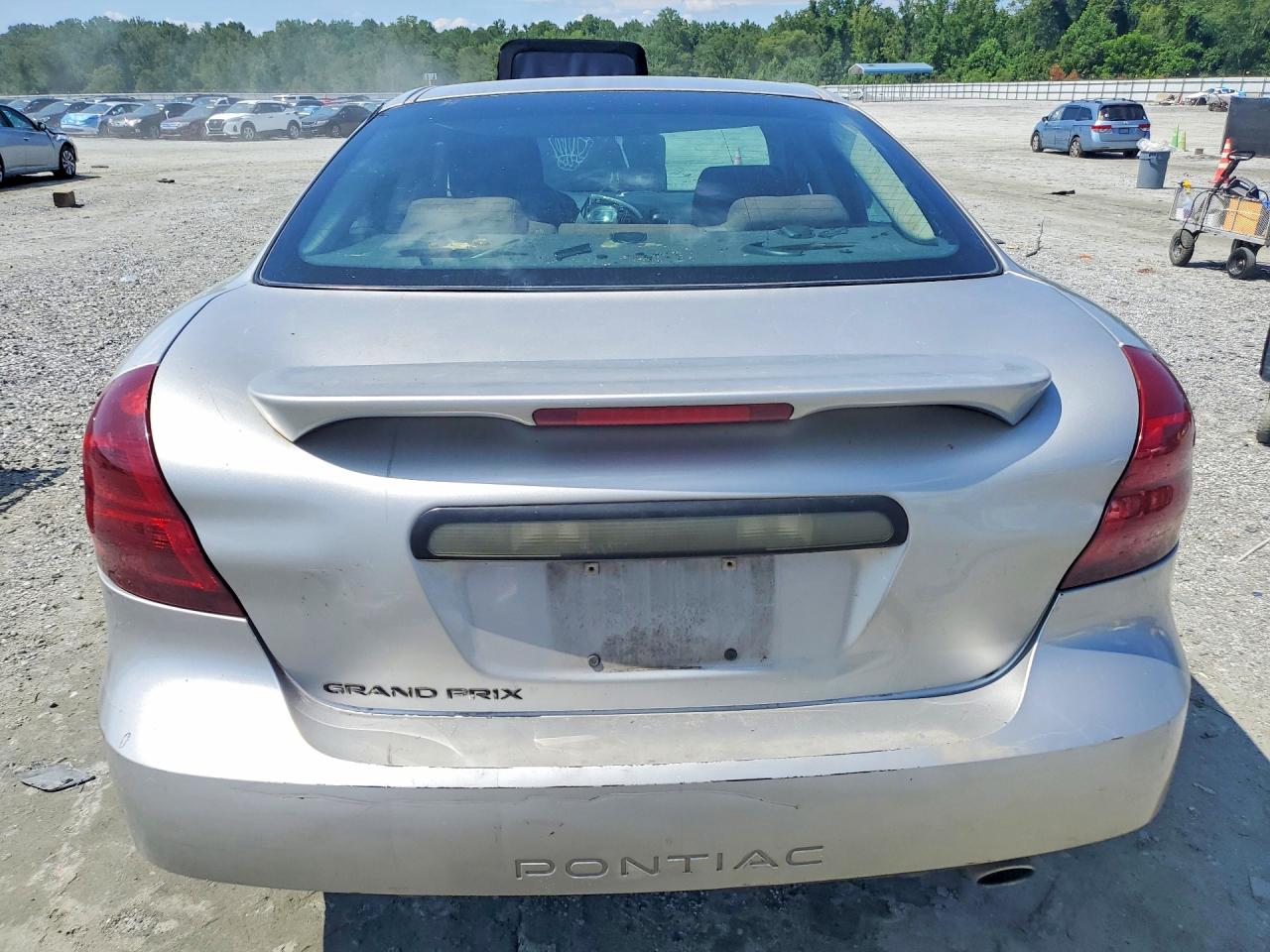 2006 Pontiac Grand Prix Silver vin: 2G2WP552261291261