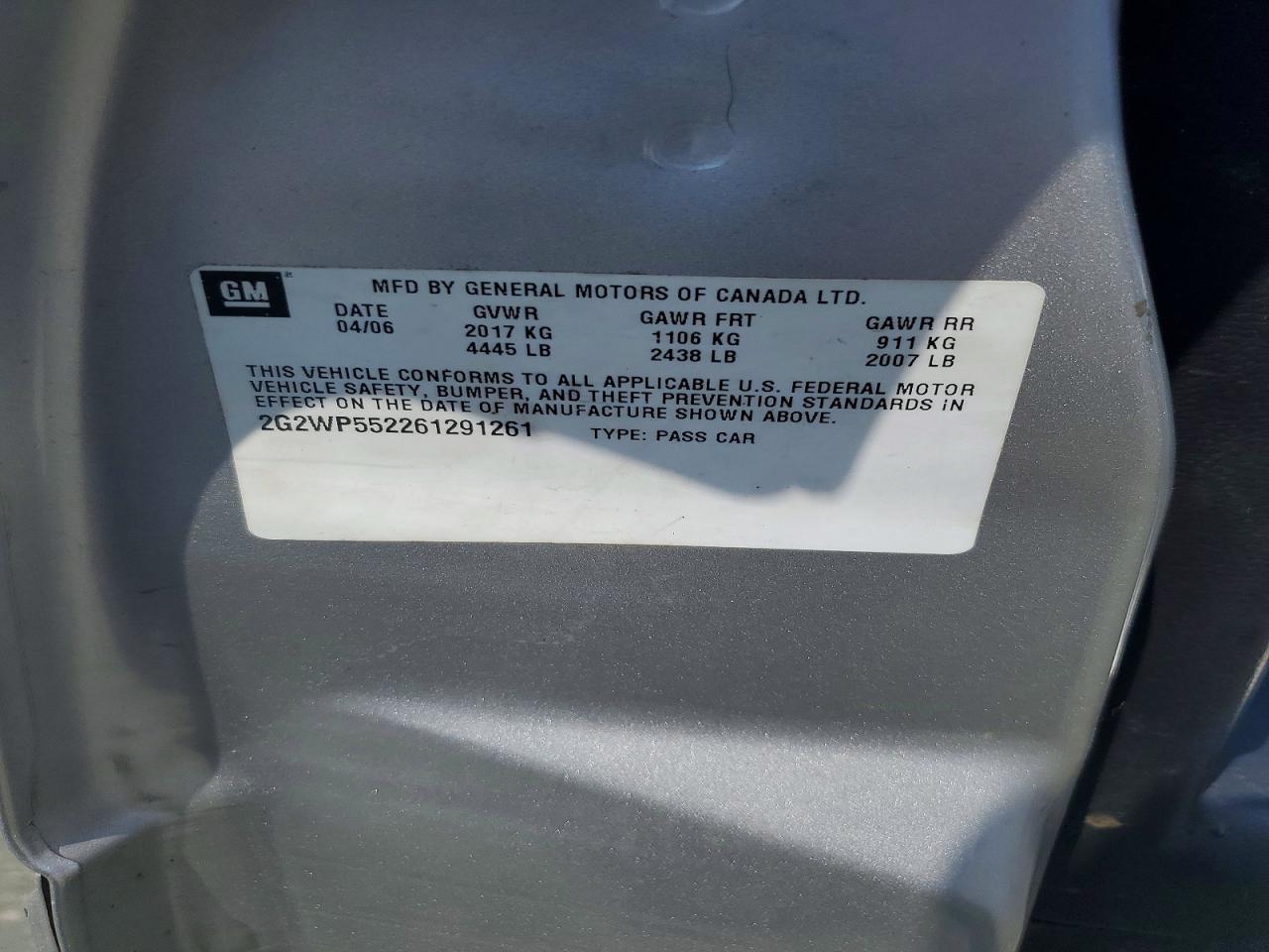 2006 Pontiac Grand Prix Silver vin: 2G2WP552261291261