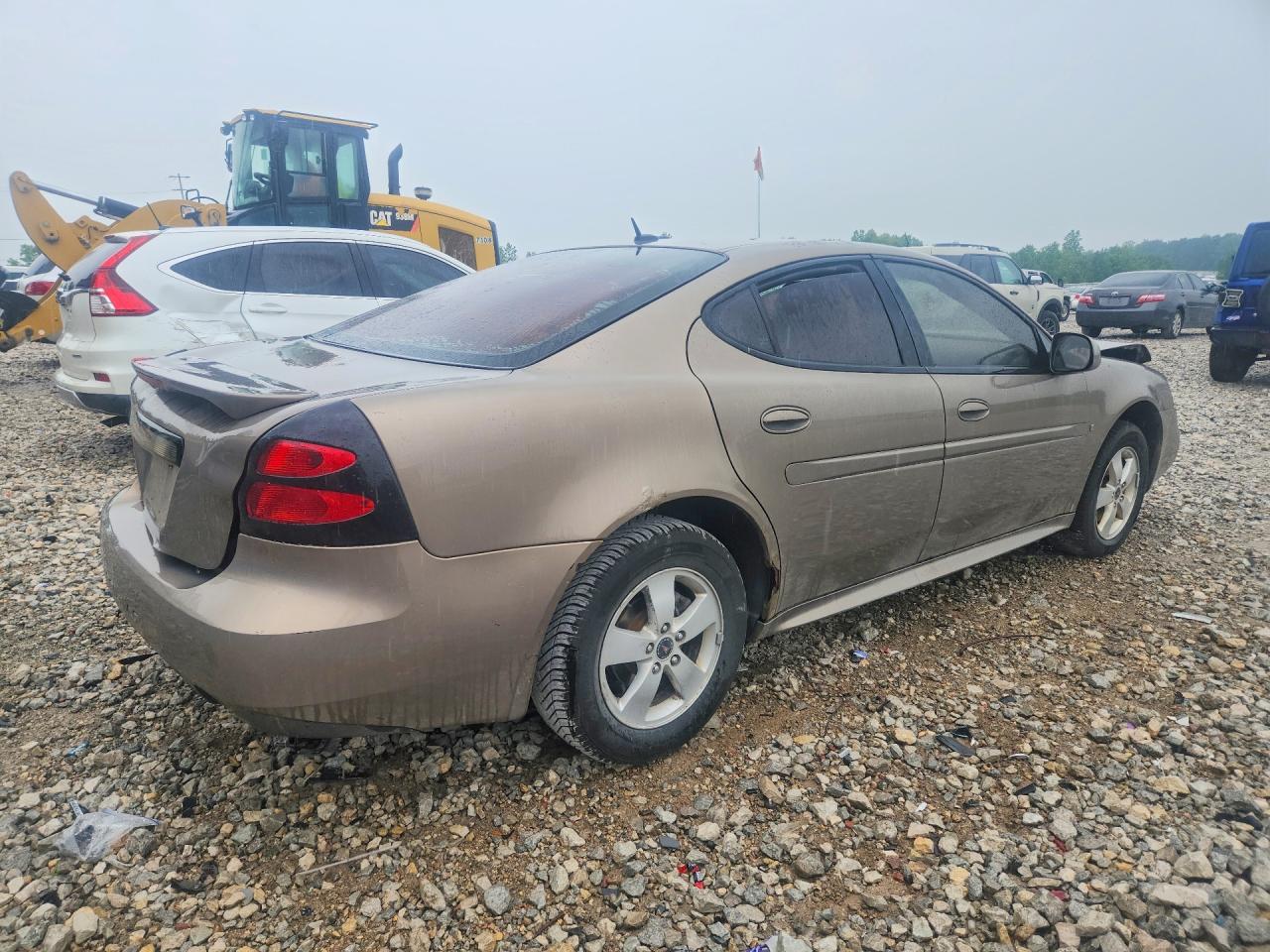 2007 Pontiac Grand Prix Tan vin: 2G2WP552271180940