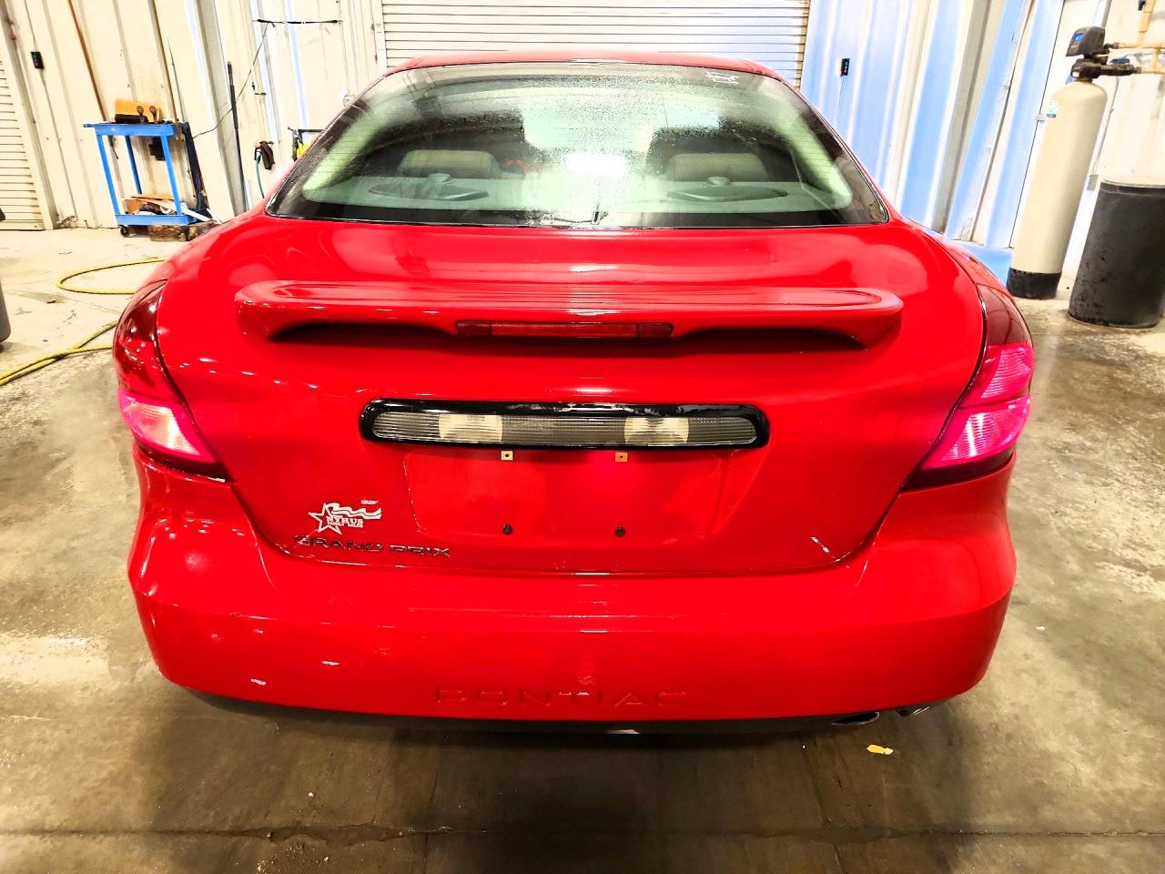 2008 Pontiac Grand Prix Red vin: 2G2WP552281101381
