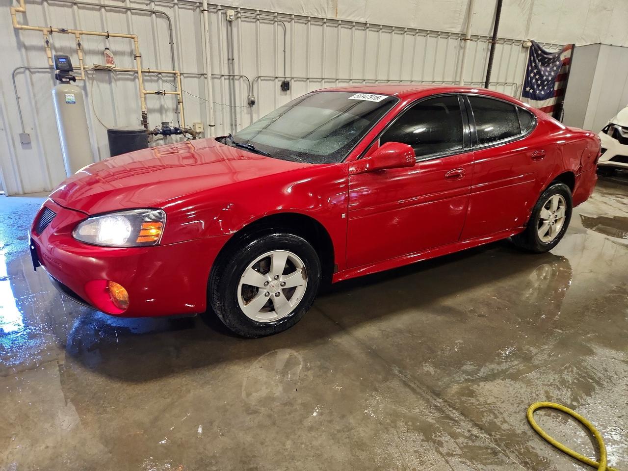 2008 Pontiac Grand Prix Red vin: 2G2WP552281101381
