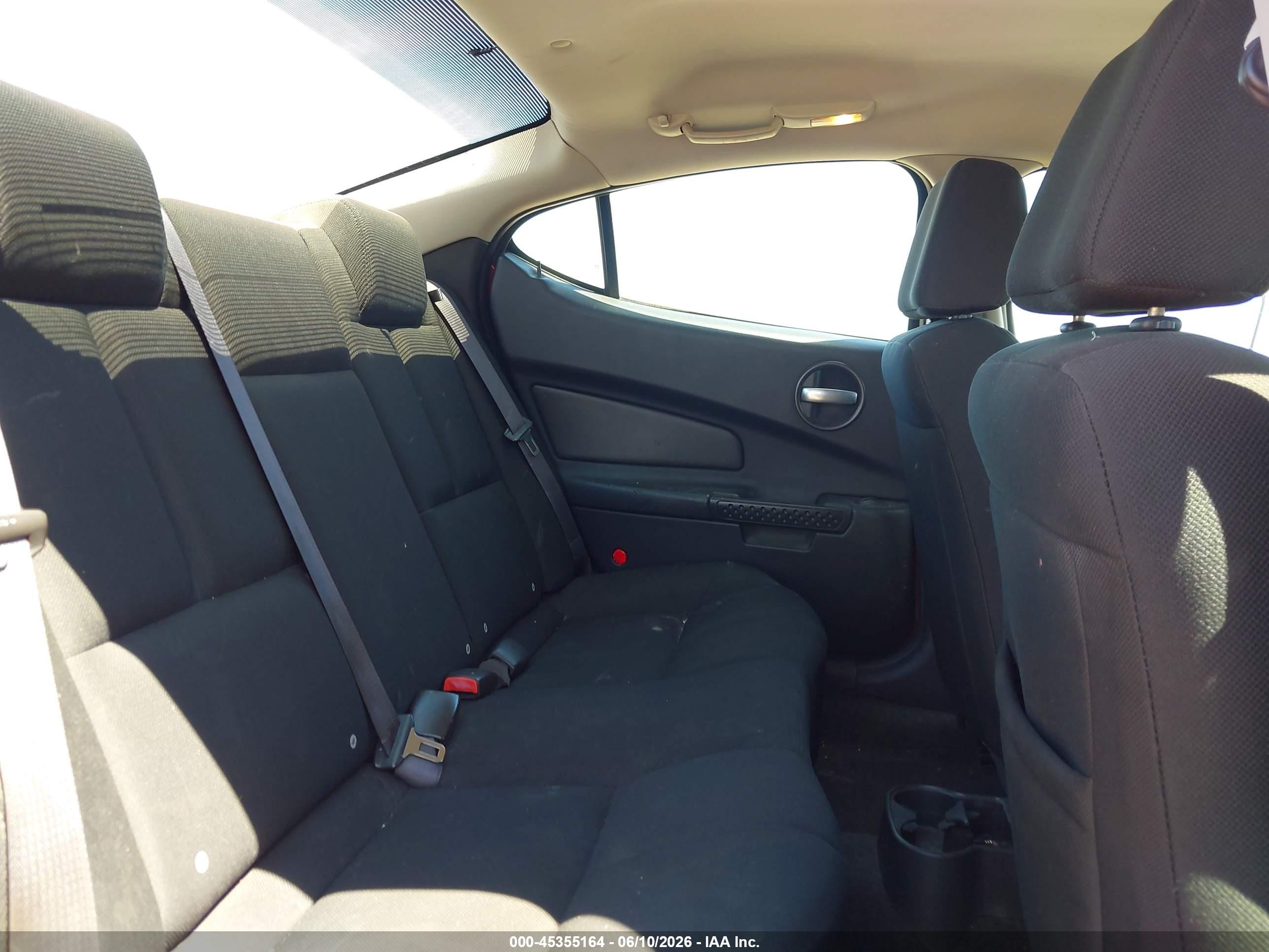 2007 Pontiac Grand Prix   Красный vin: 2G2WP552371185063