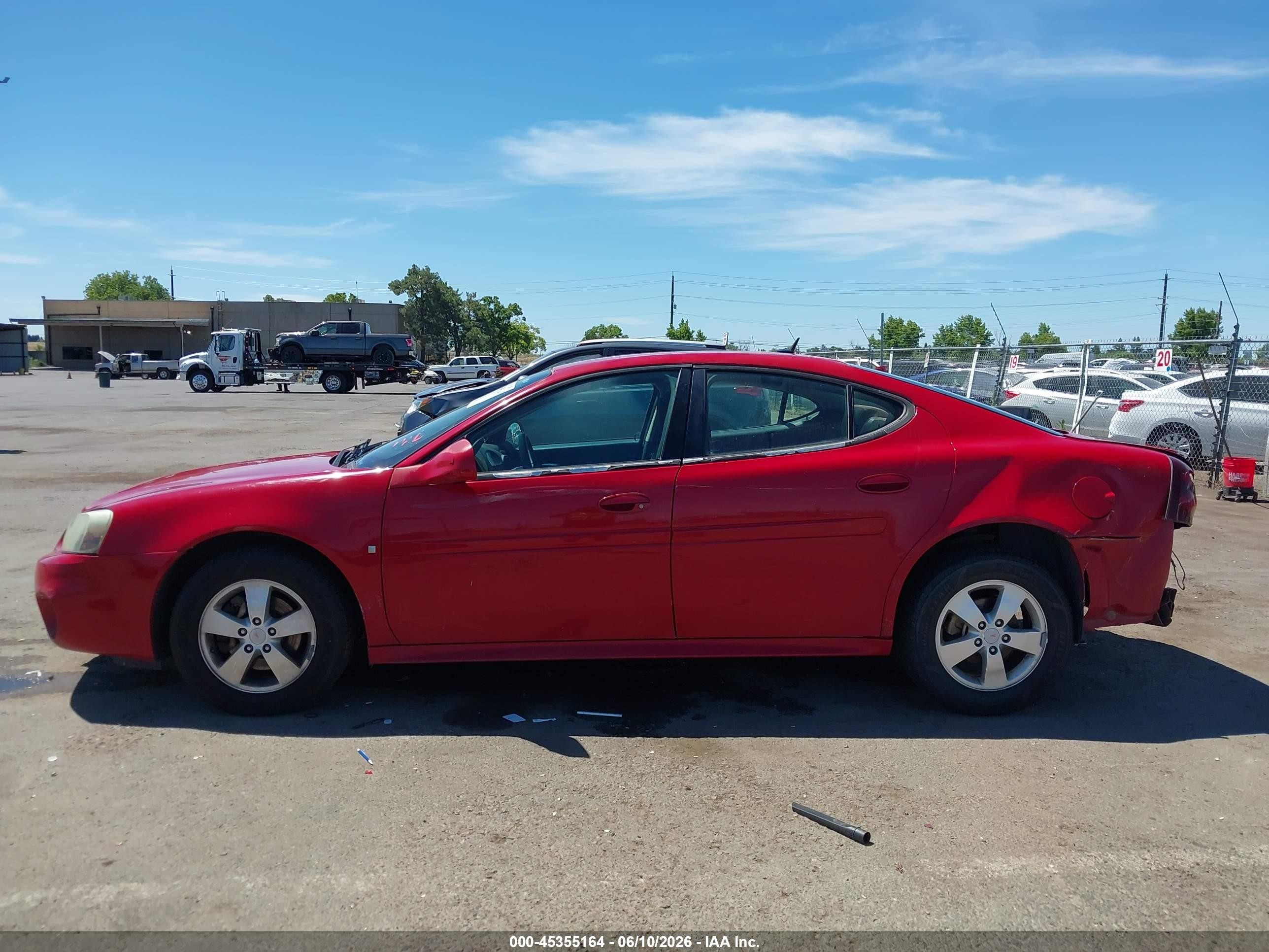 2007 Pontiac Grand Prix   Красный vin: 2G2WP552371185063
