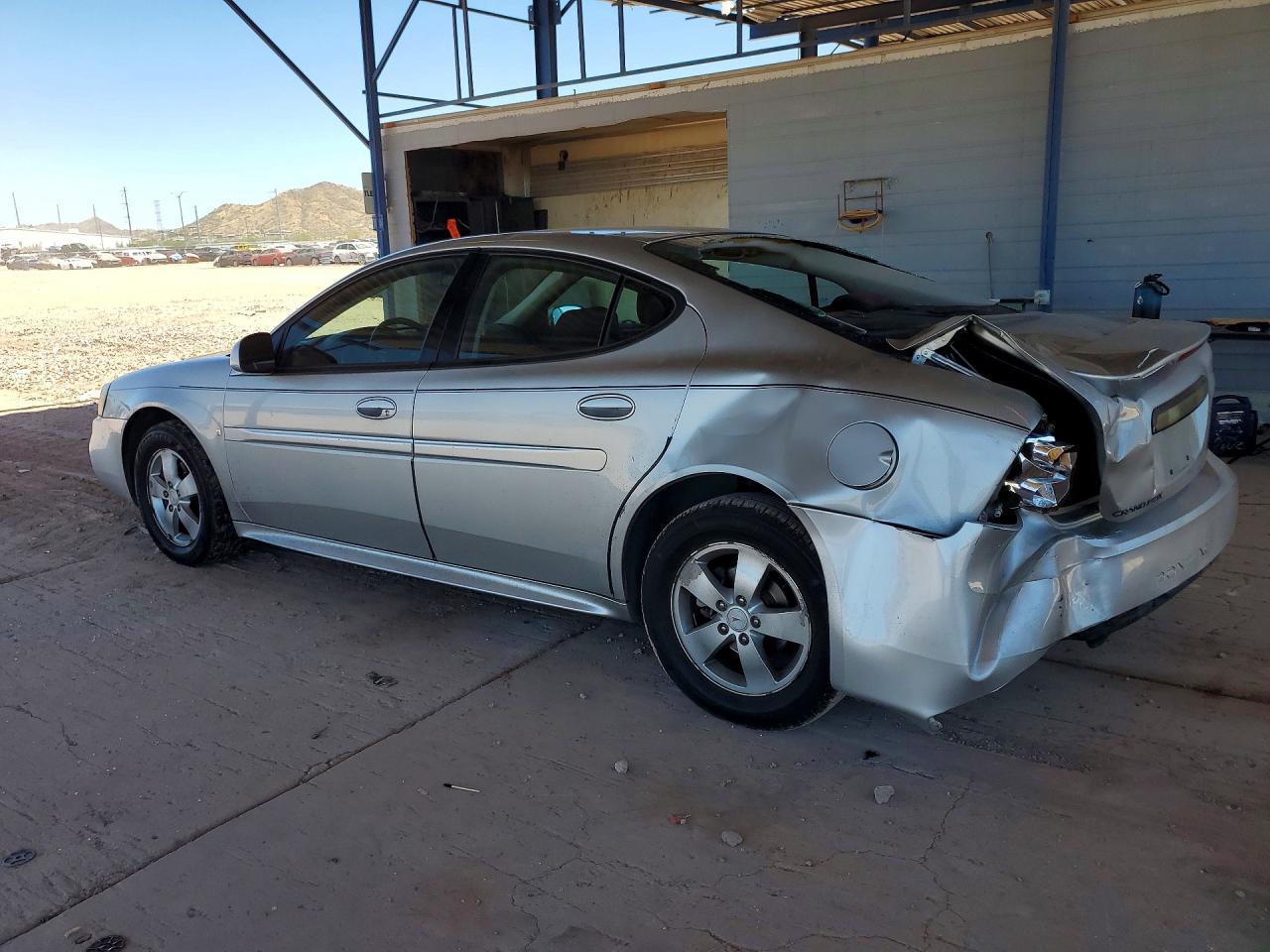 2008 Pontiac Grand Prix Серебряный vin: 2G2WP552381101857
