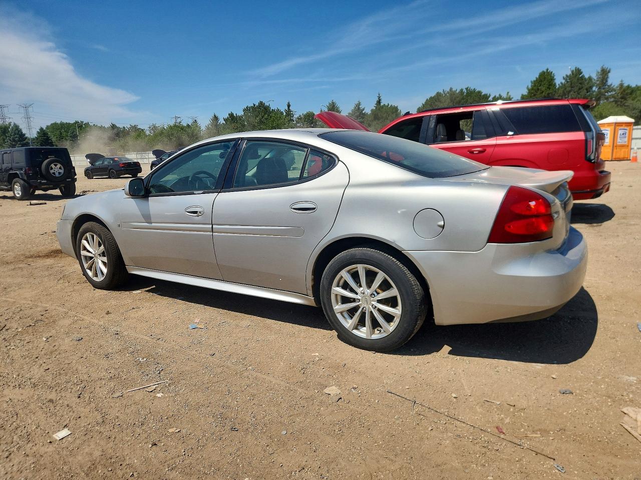 2008 Pontiac Grand Prix Серебряный vin: 2G2WP552381160746