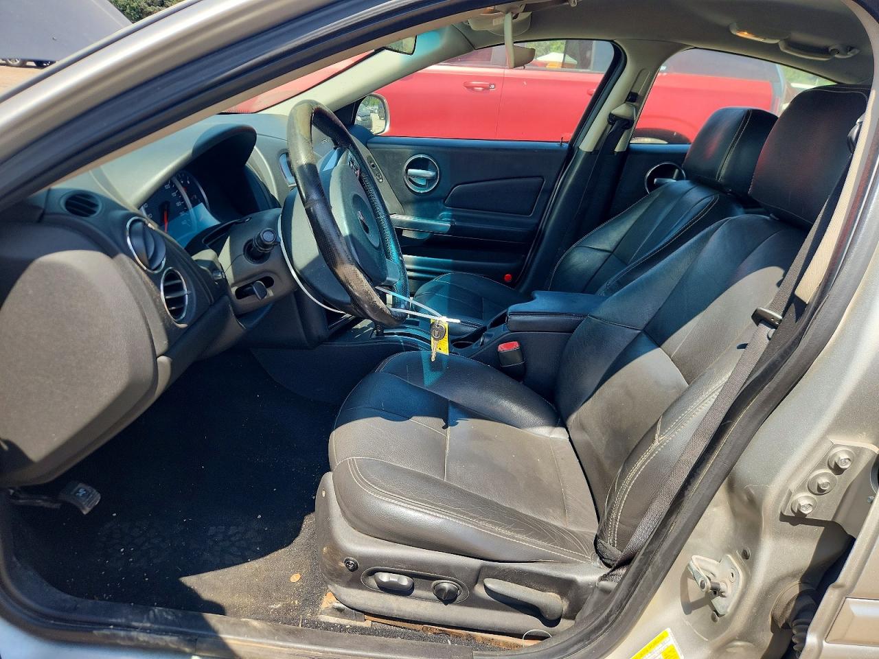 2008 Pontiac Grand Prix Серебряный vin: 2G2WP552381160746