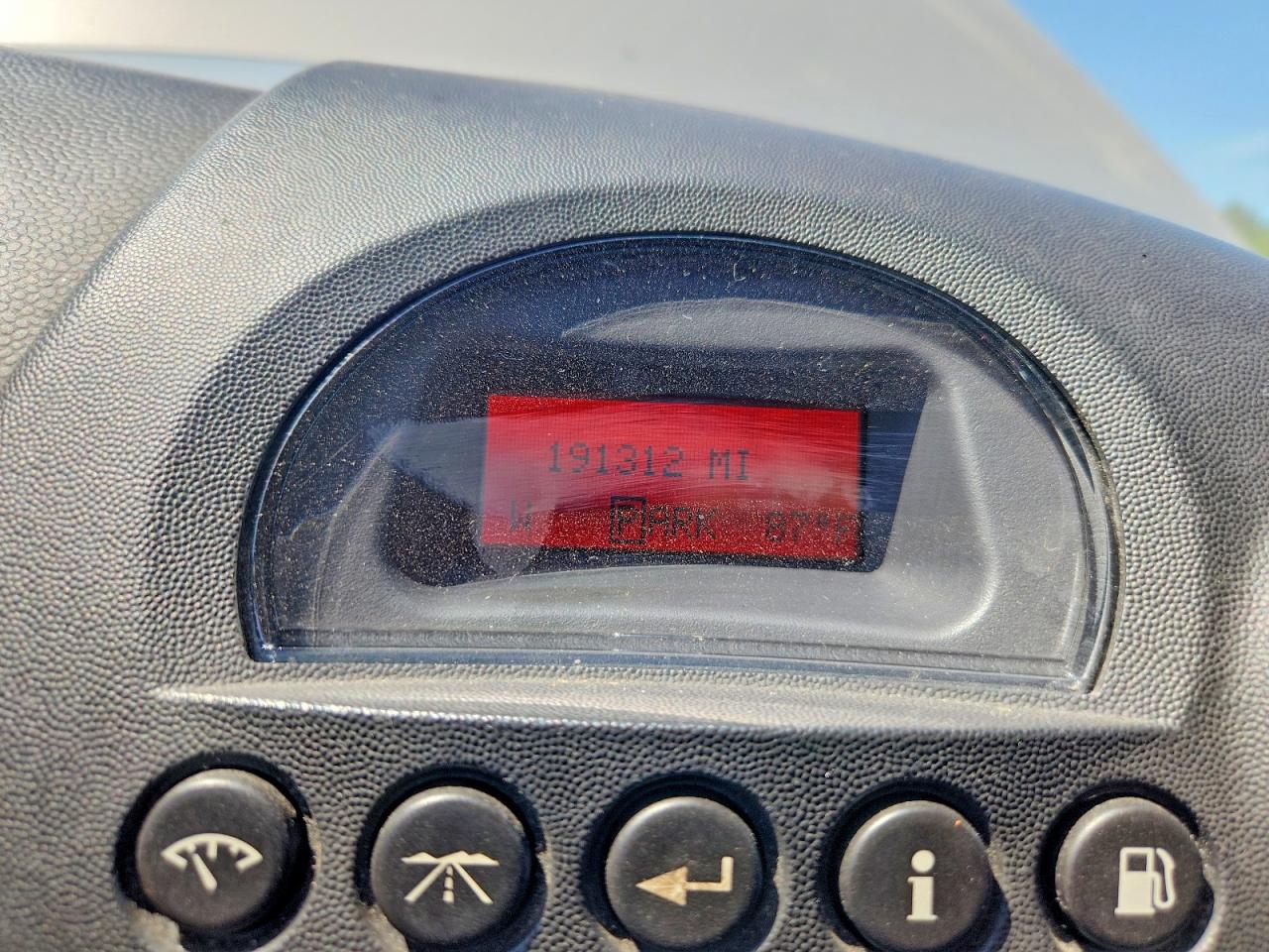 2008 Pontiac Grand Prix Серебряный vin: 2G2WP552381160746