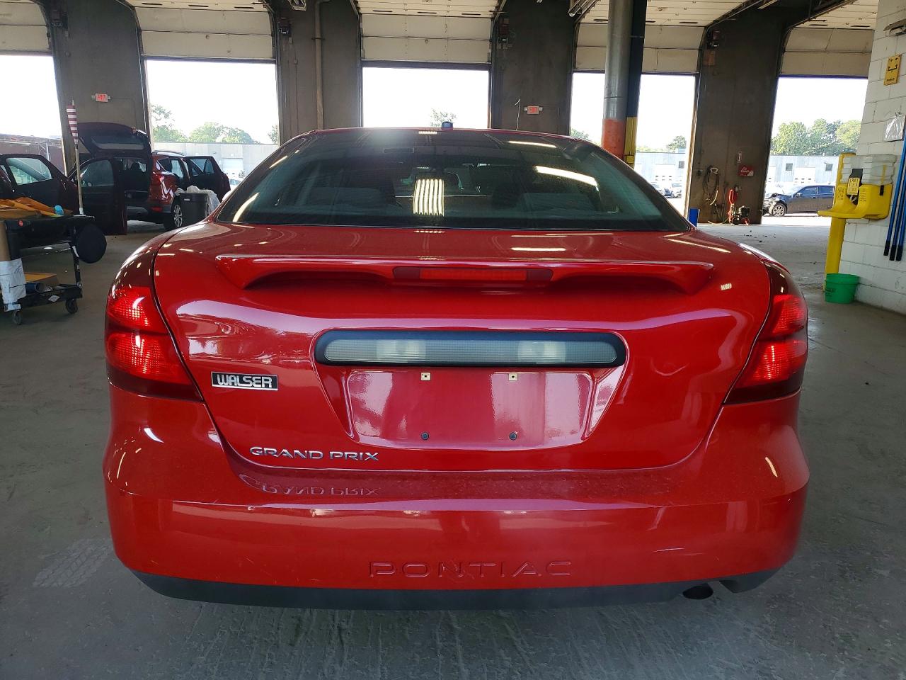 2006 Pontiac Grand Prix Red vin: 2G2WP552461257855
