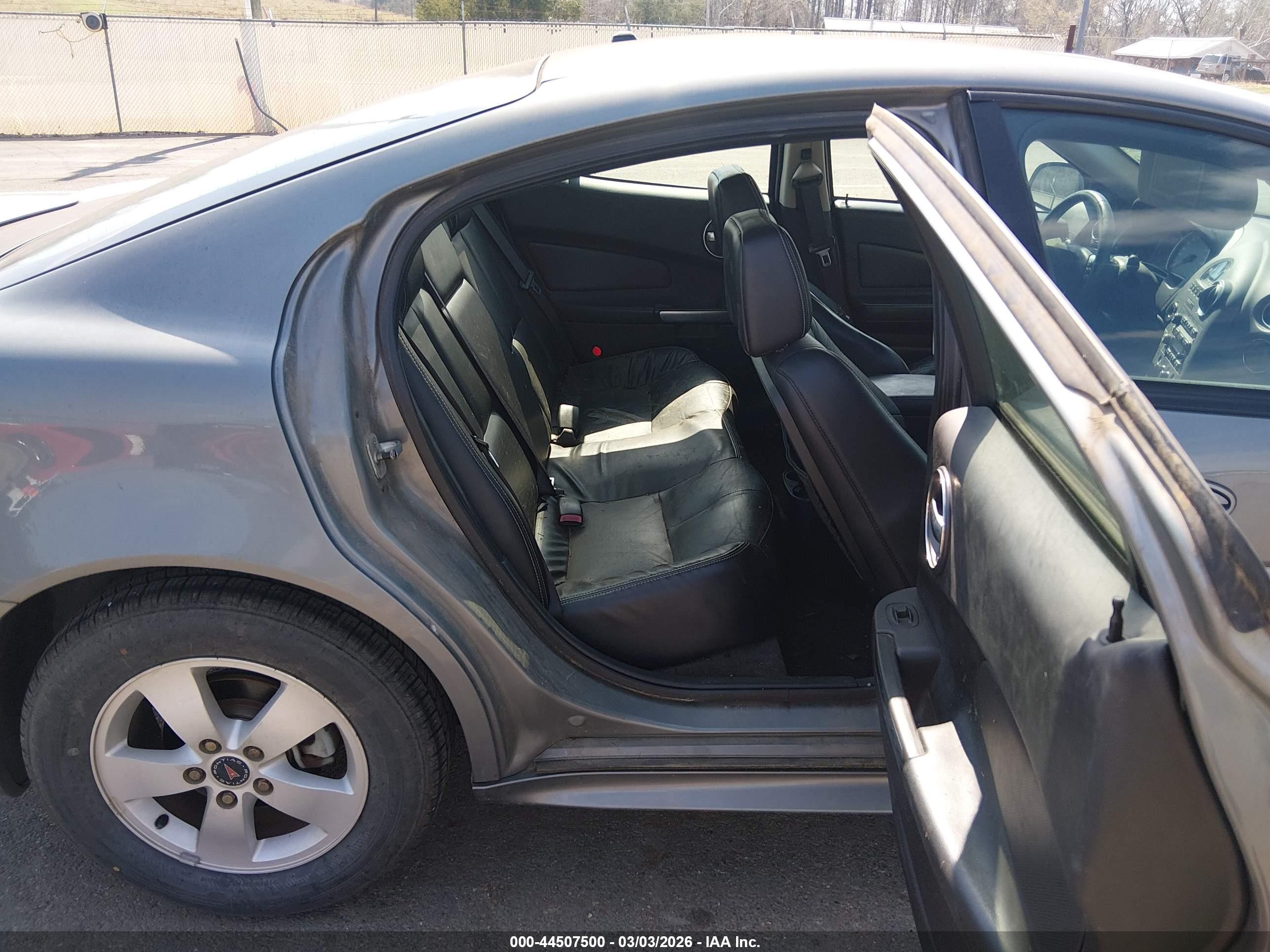 2007 Pontiac Grand Prix   Gray vin: 2G2WP552471221844