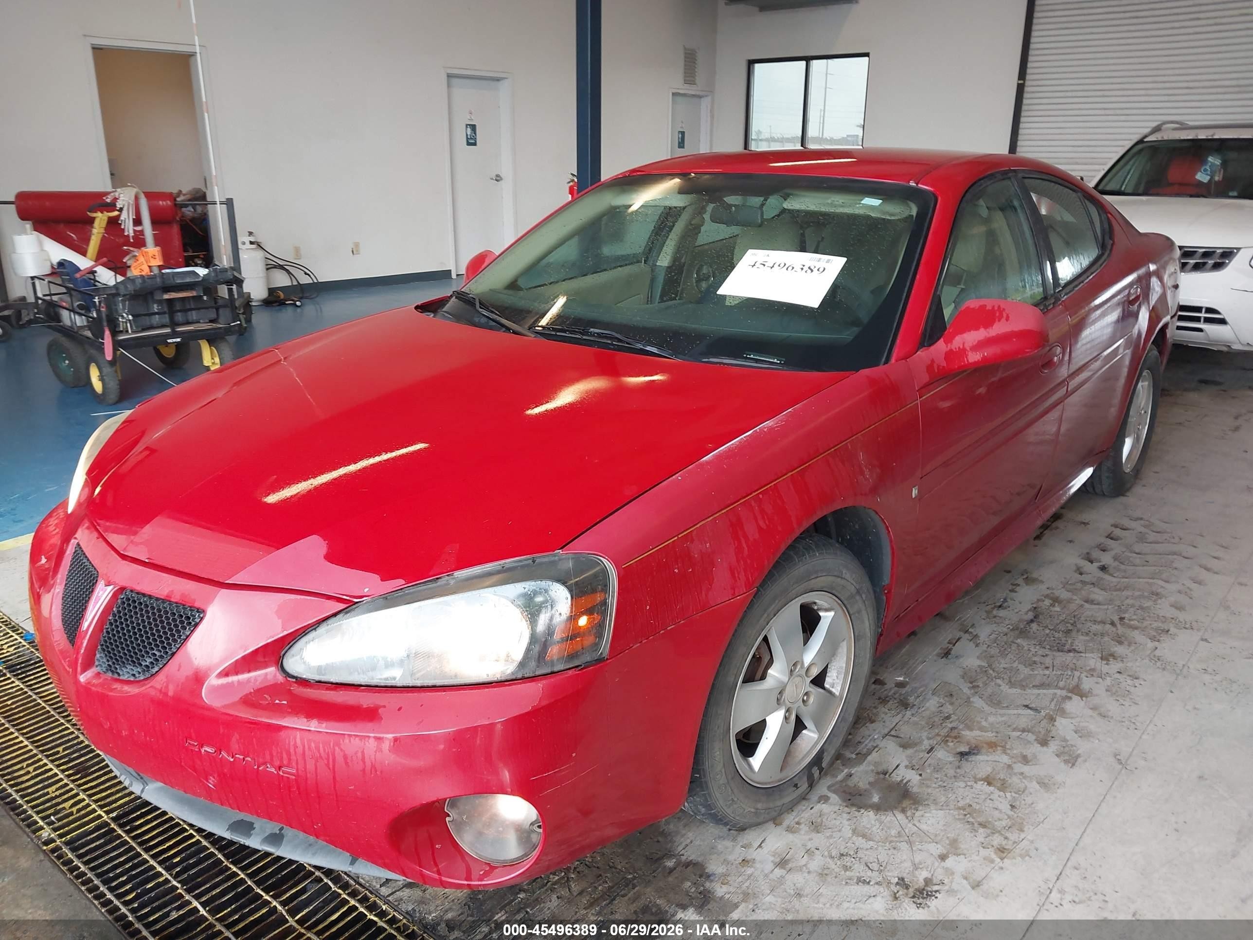 2007 Pontiac Grand Prix   Red vin: 2G2WP552471235484