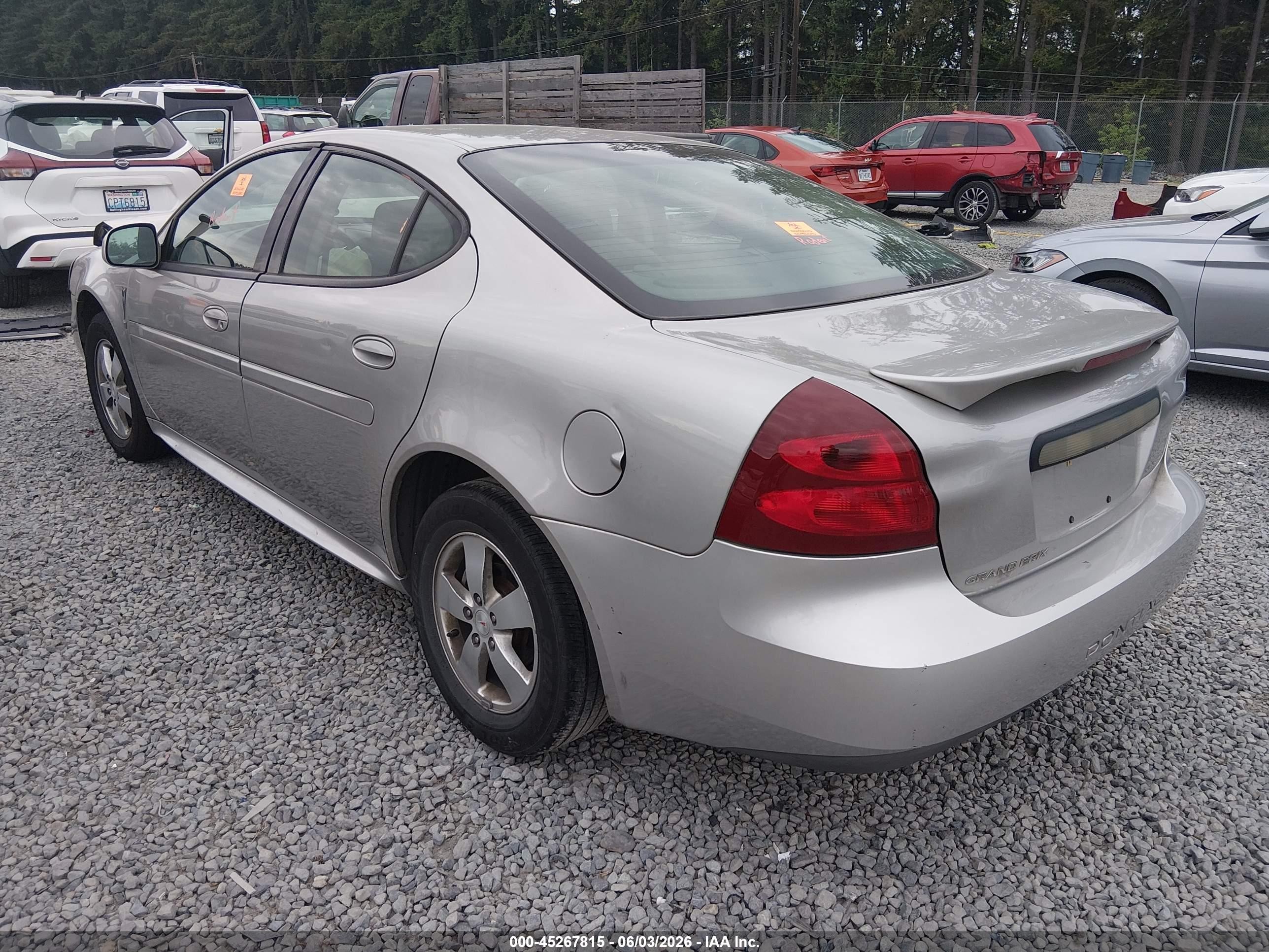 2008 Pontiac Grand Prix   Silver vin: 2G2WP552481125147