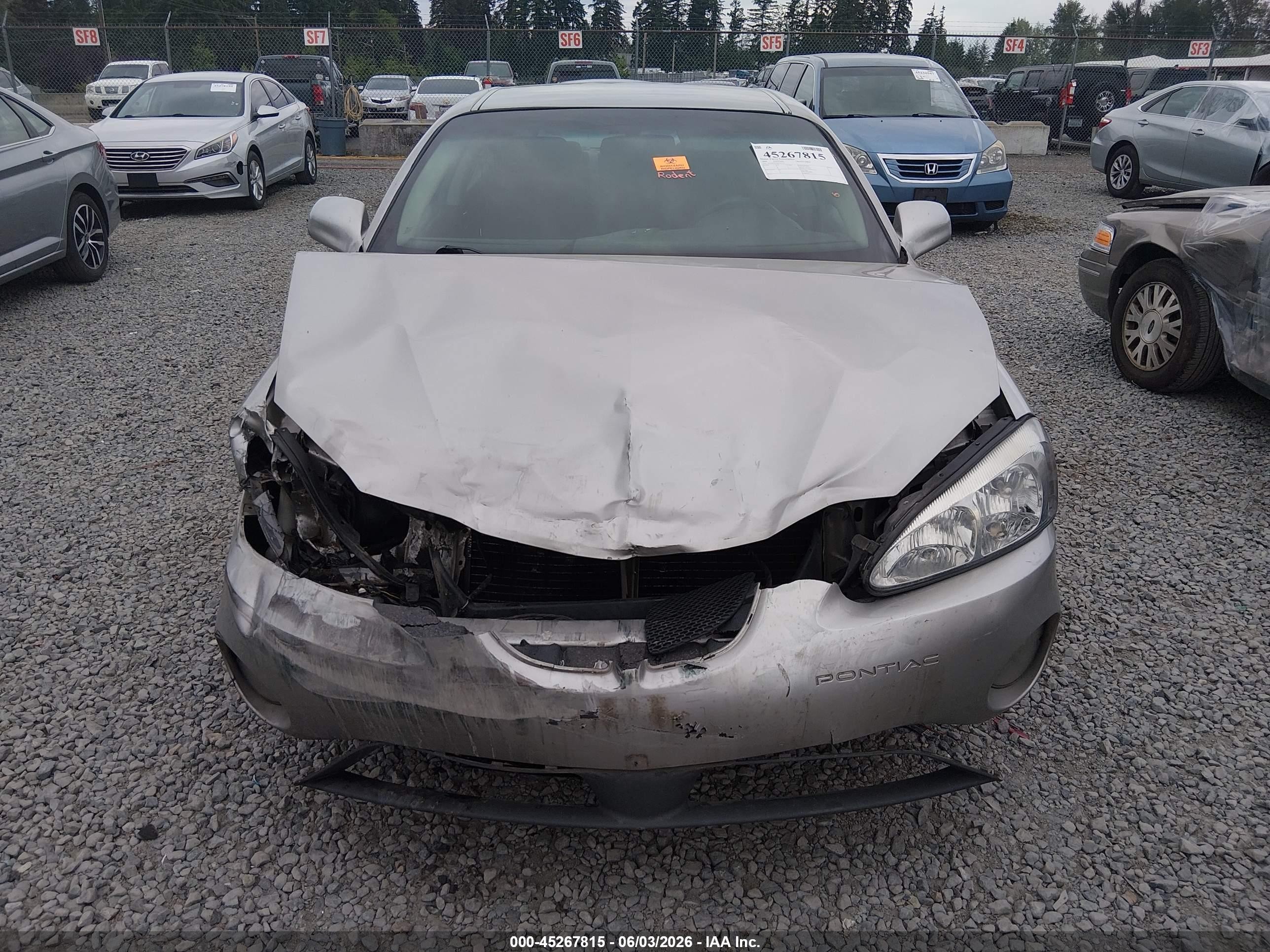2008 Pontiac Grand Prix   Silver vin: 2G2WP552481125147