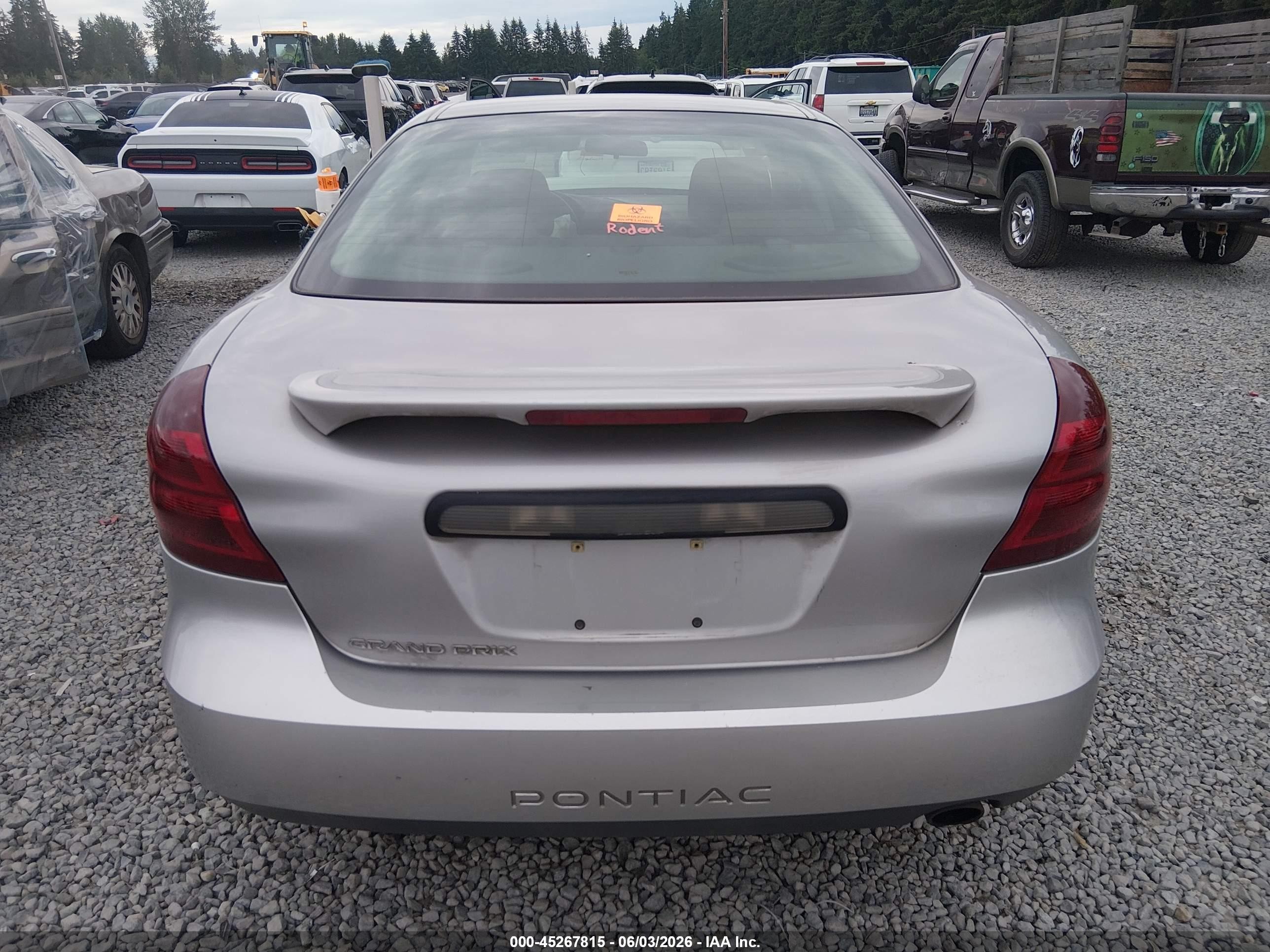 2008 Pontiac Grand Prix   Silver vin: 2G2WP552481125147