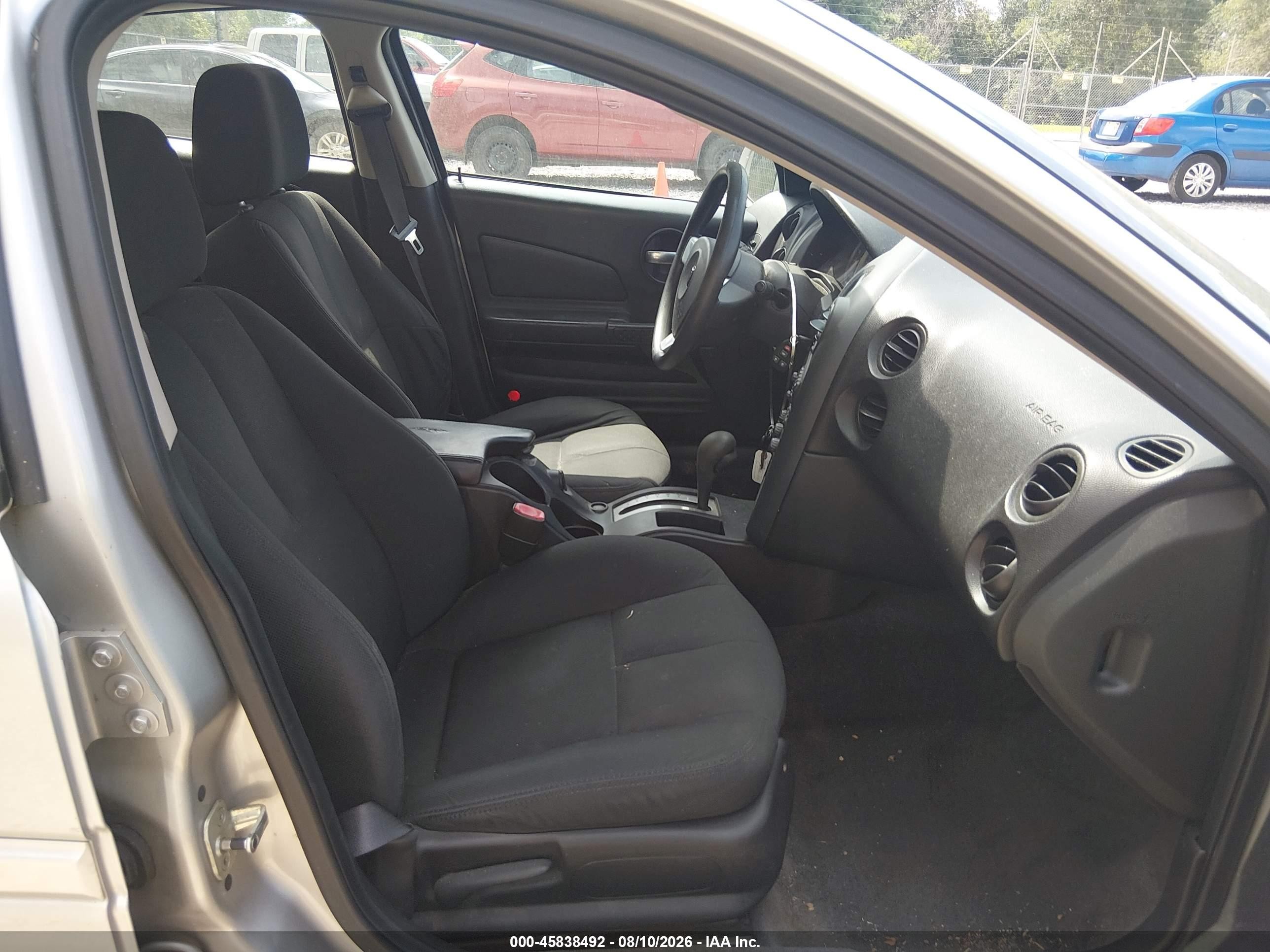 2008 Pontiac Grand Prix   Silver vin: 2G2WP552481175563