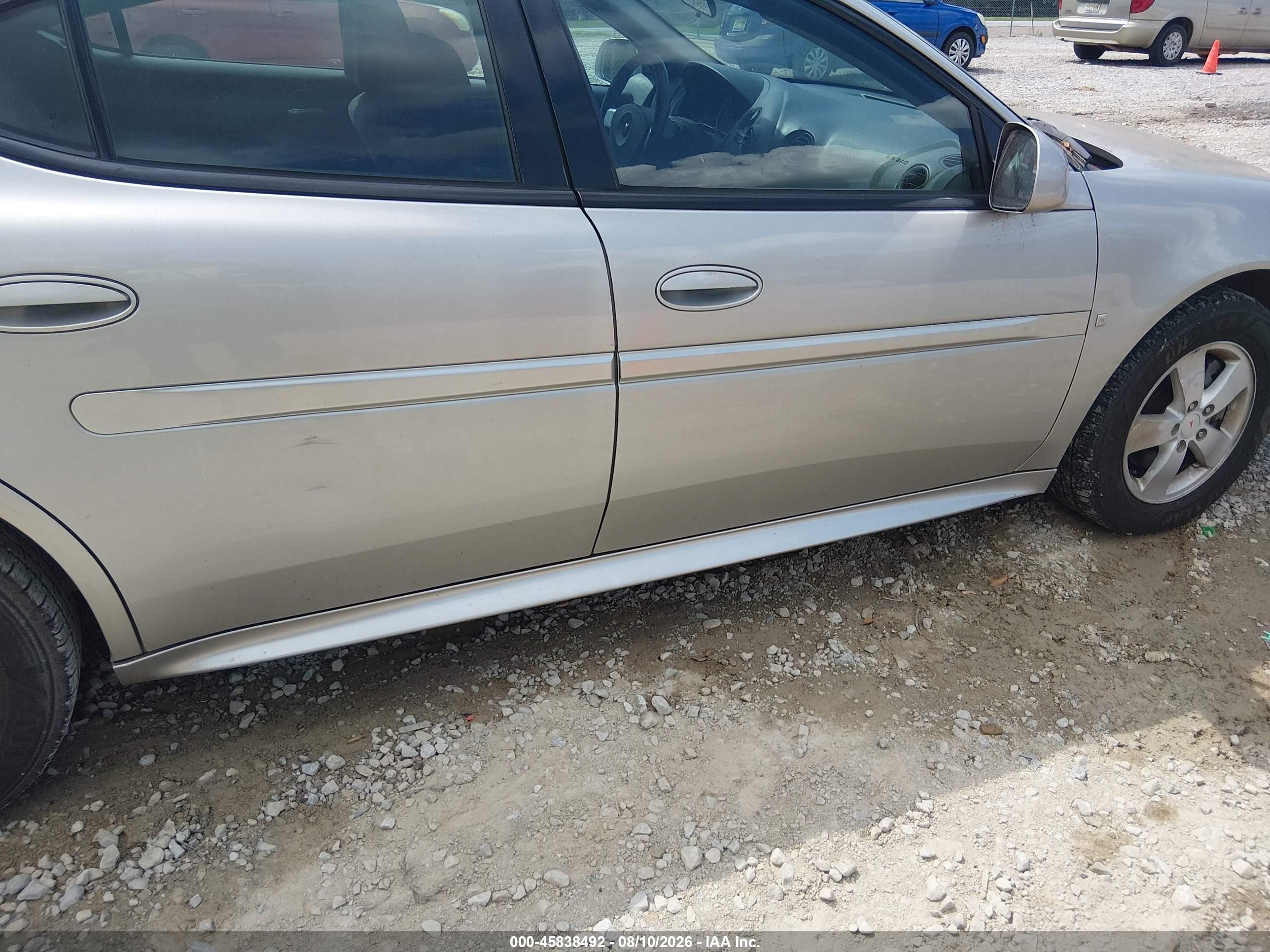 2008 Pontiac Grand Prix   Silver vin: 2G2WP552481175563
