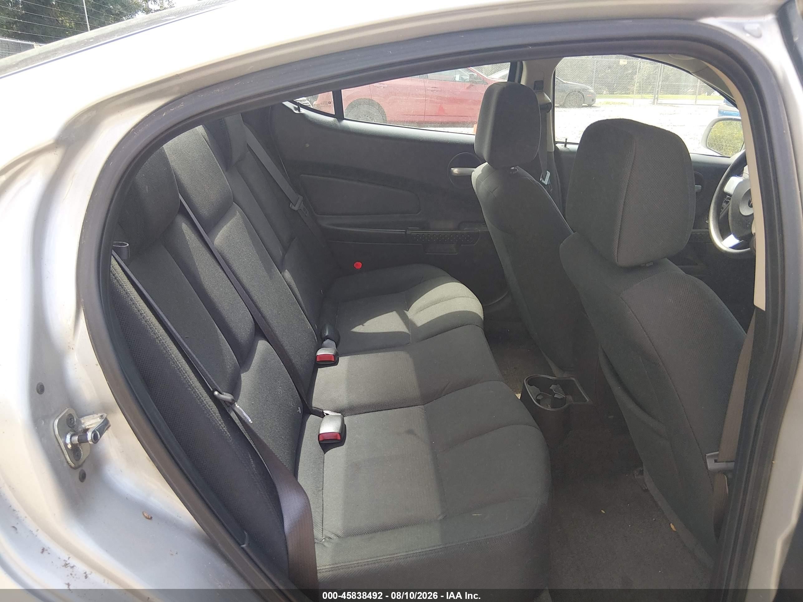 2008 Pontiac Grand Prix   Silver vin: 2G2WP552481175563