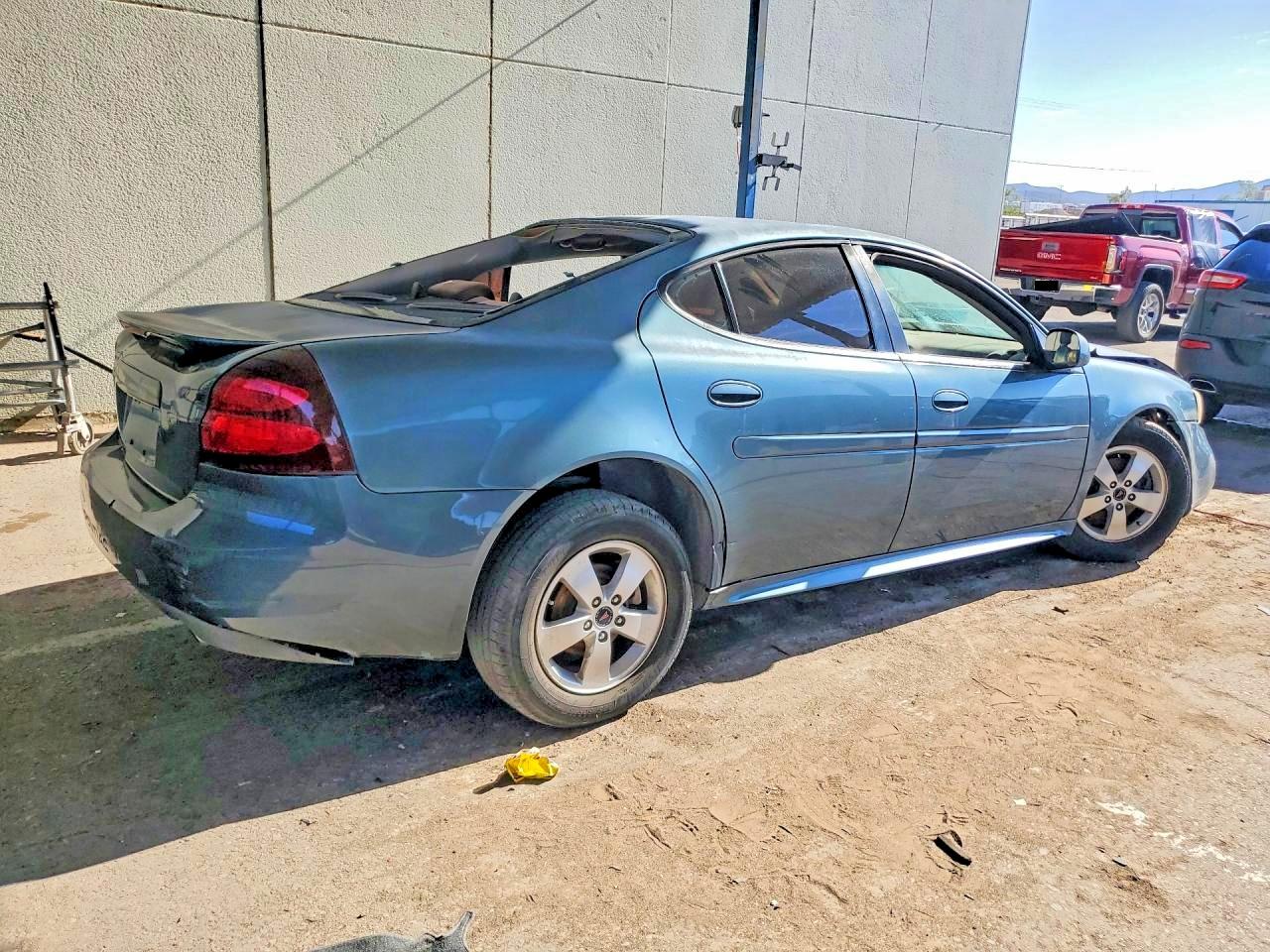 2006 Pontiac Grand Prix Gray vin: 2G2WP552561105924