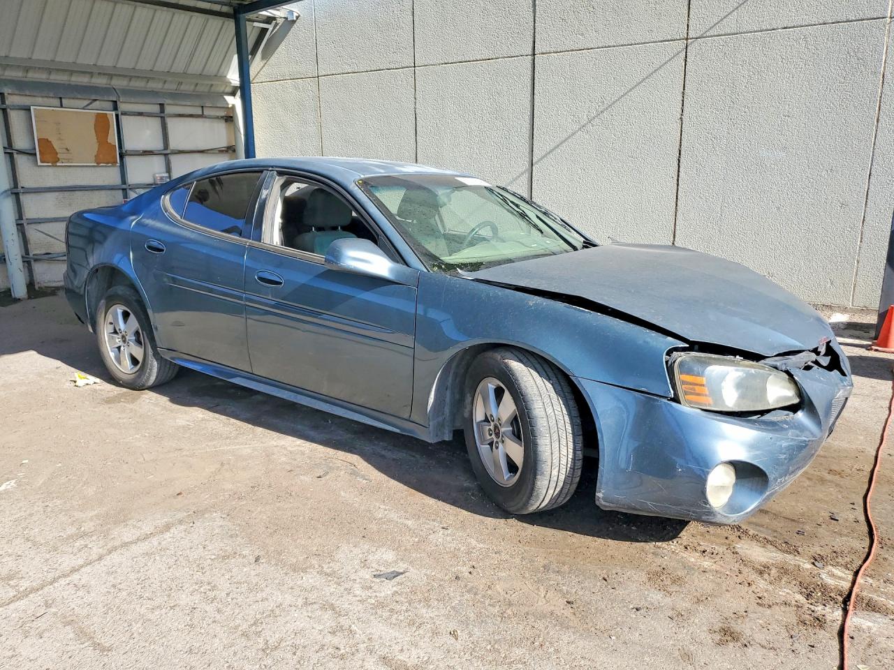 2006 Pontiac Grand Prix Gray vin: 2G2WP552561105924