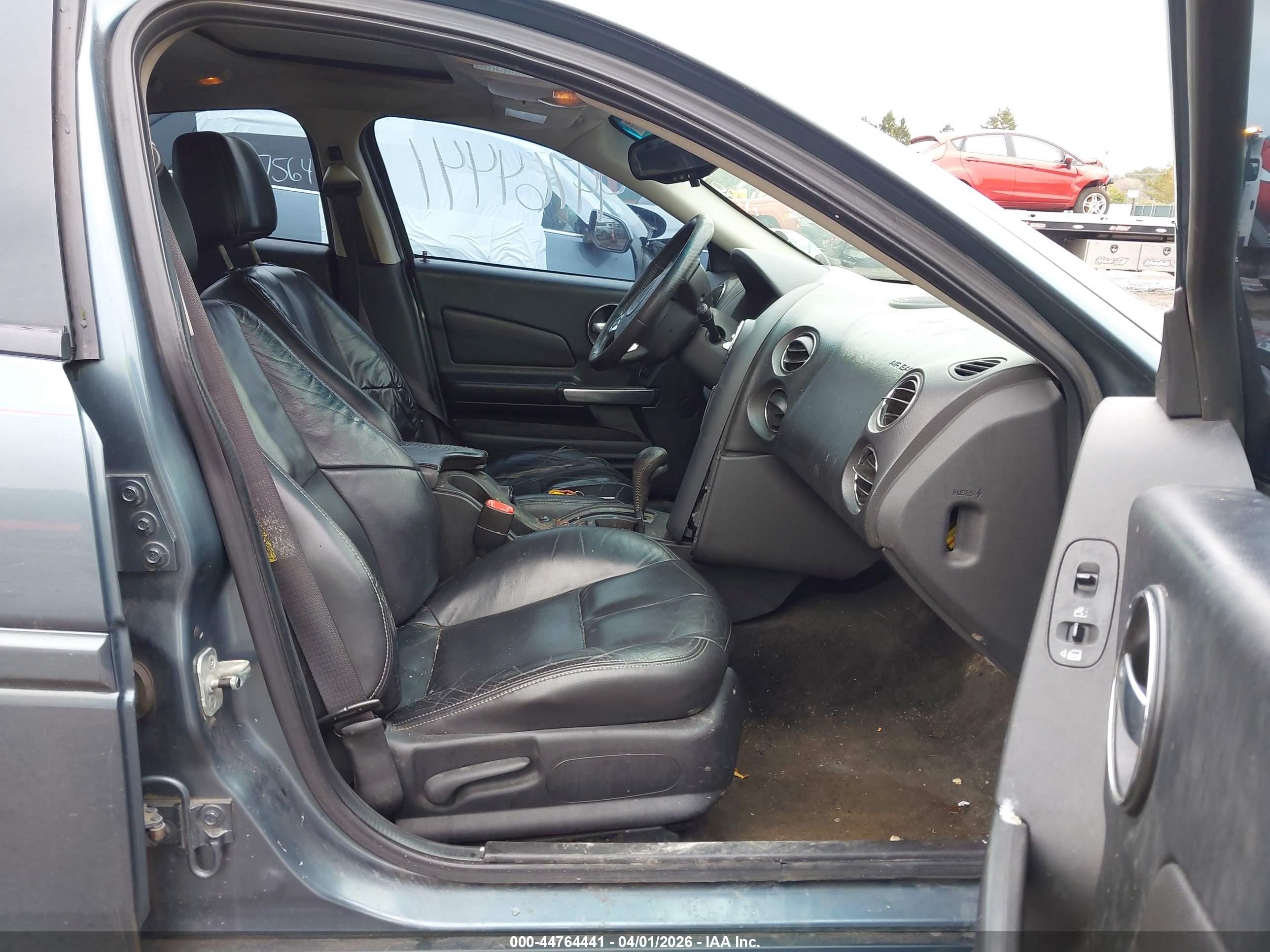2006 Pontiac Grand Prix   Blue vin: 2G2WP552561190683
