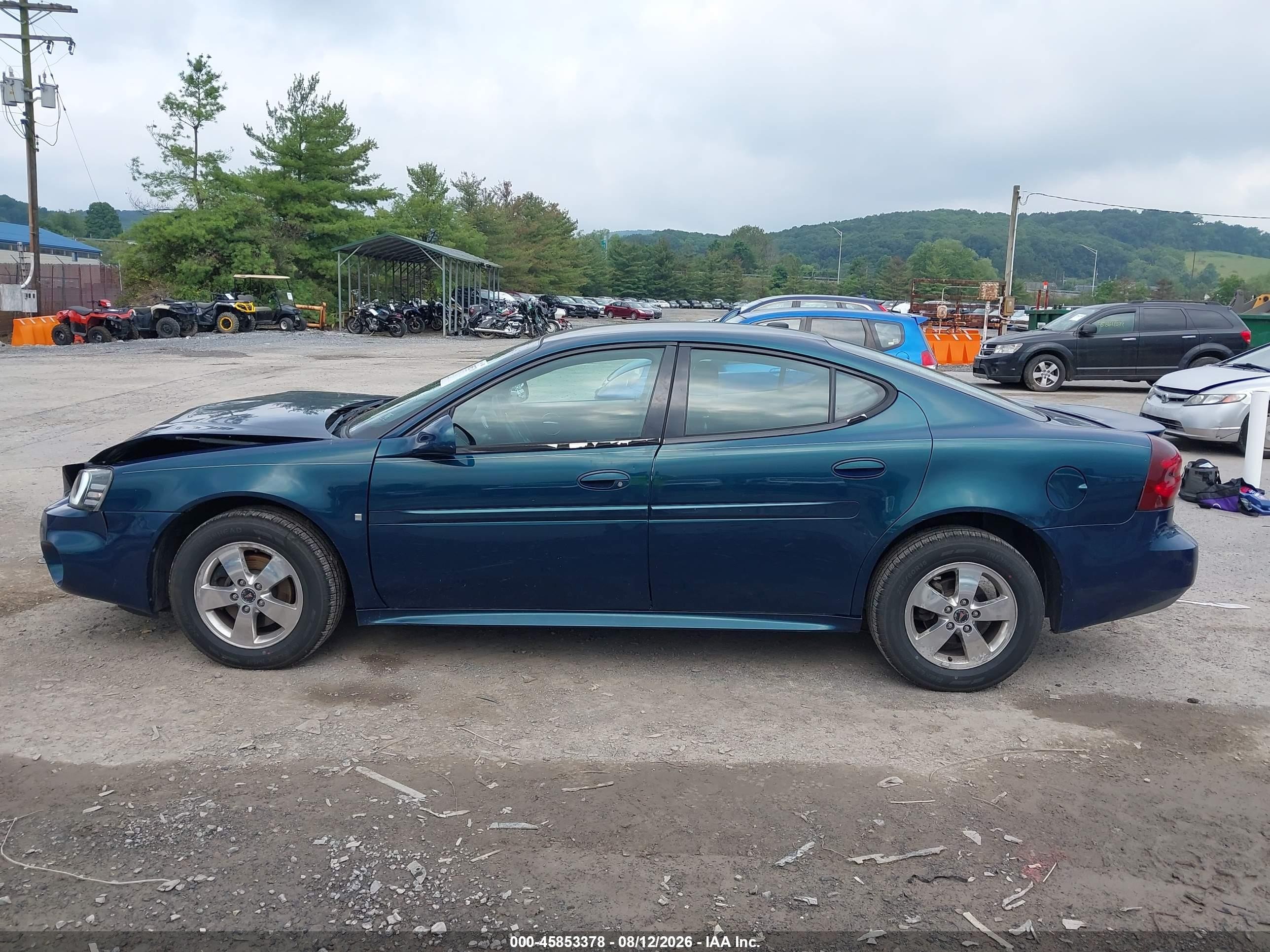 2006 Pontiac Grand Prix   Dark Blue vin: 2G2WP552561219034