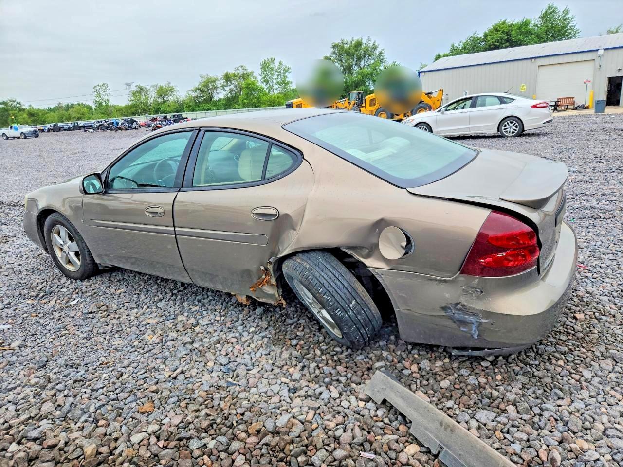 2007 Pontiac Grand Prix Brown vin: 2G2WP552571185985