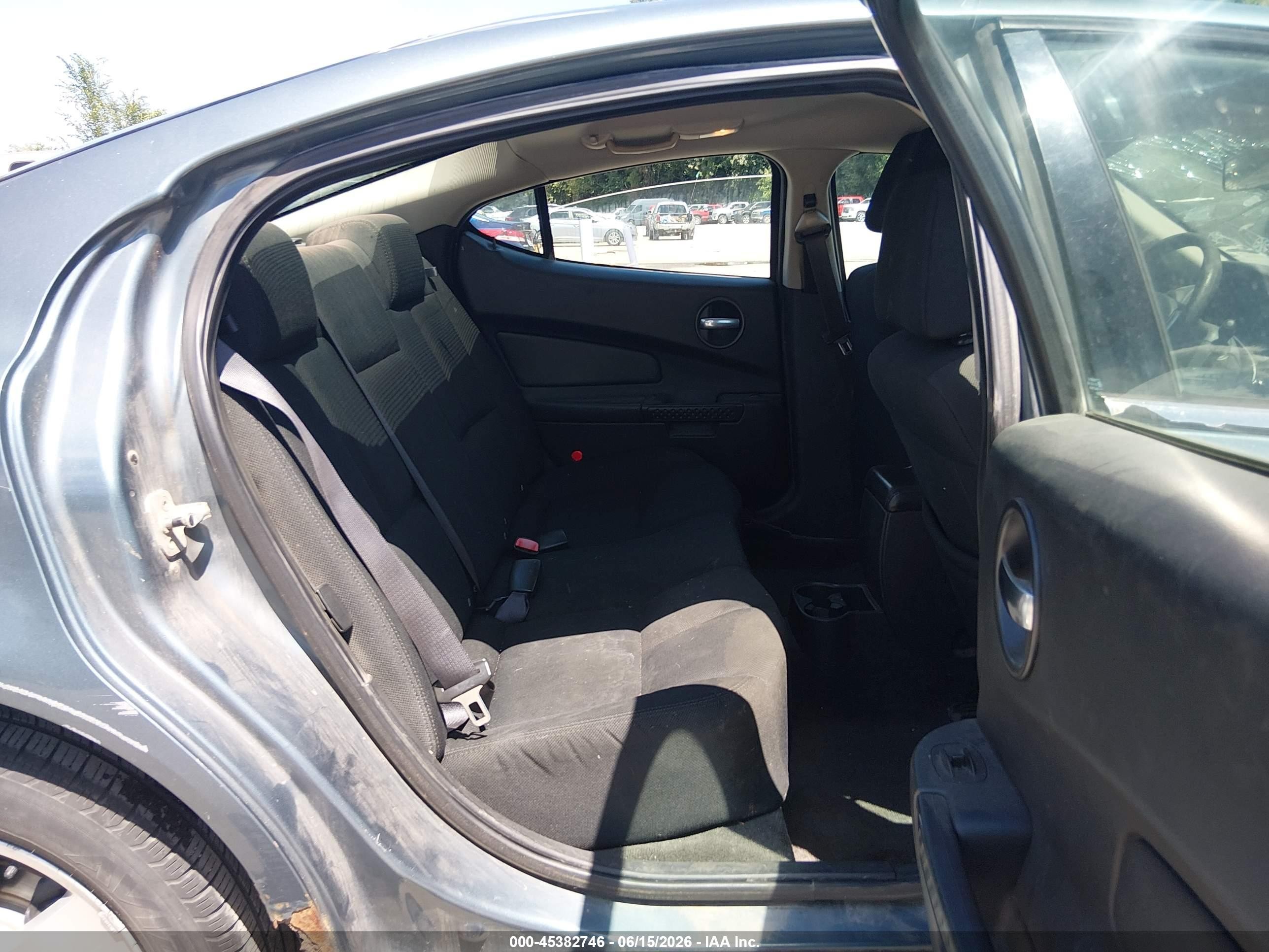 2007 Pontiac Grand Prix   Teal vin: 2G2WP552571228060