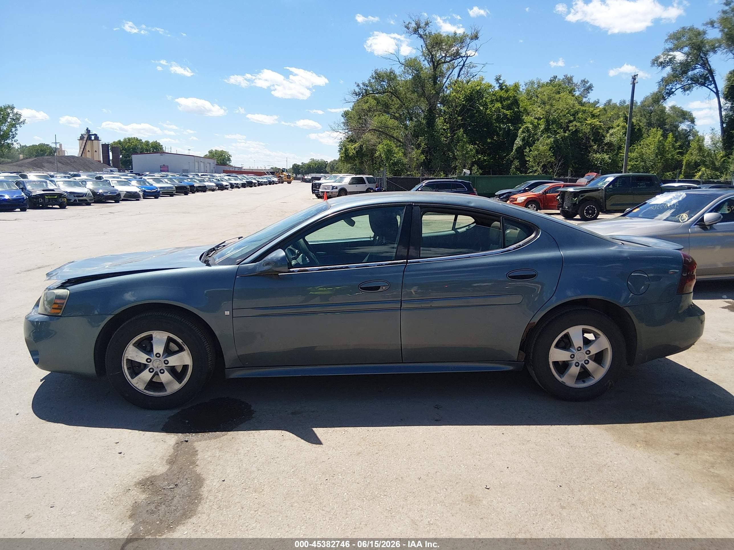 2007 Pontiac Grand Prix   Teal vin: 2G2WP552571228060