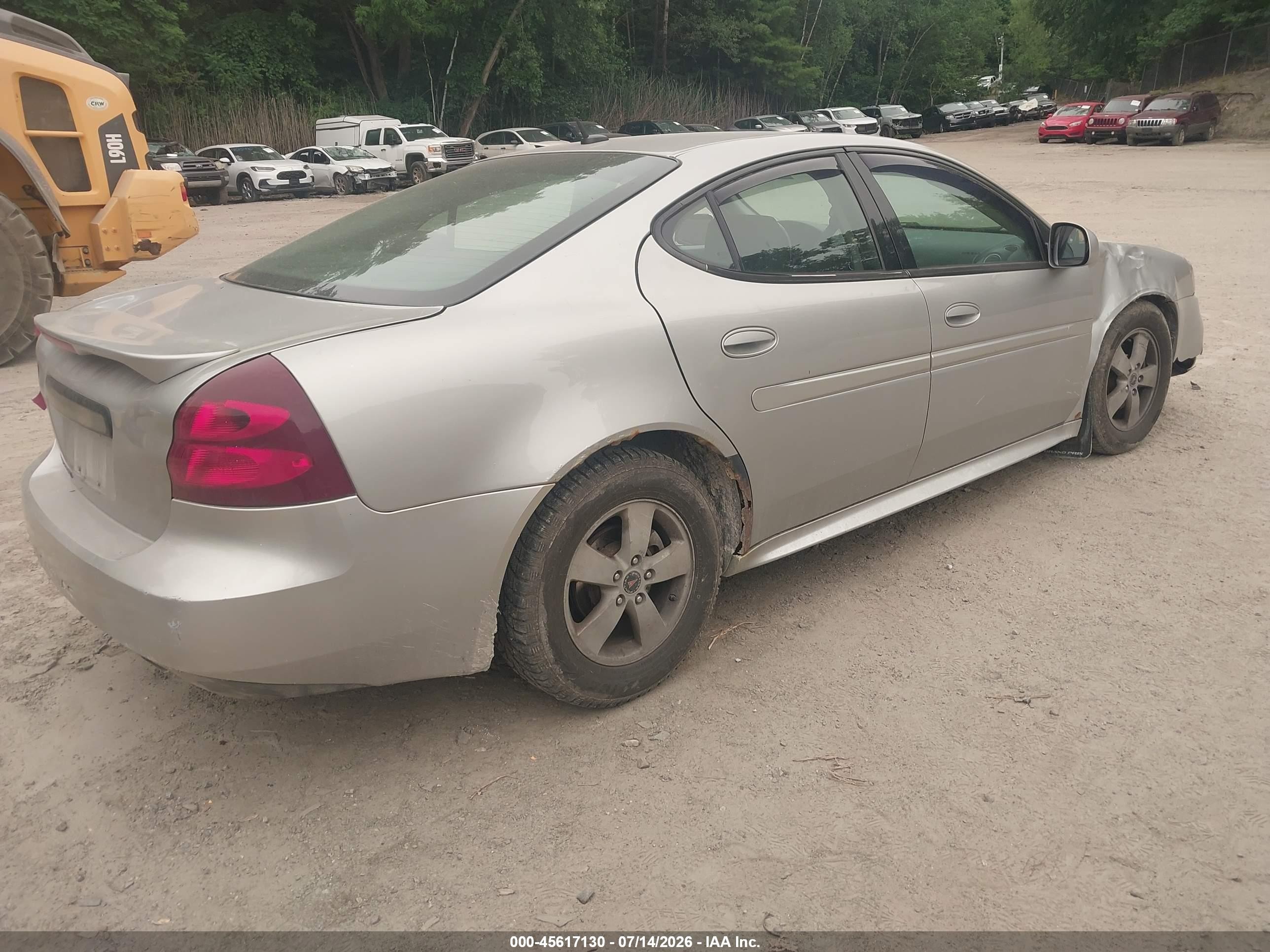 2007 Pontiac Grand Prix   Silver vin: 2G2WP552571231315
