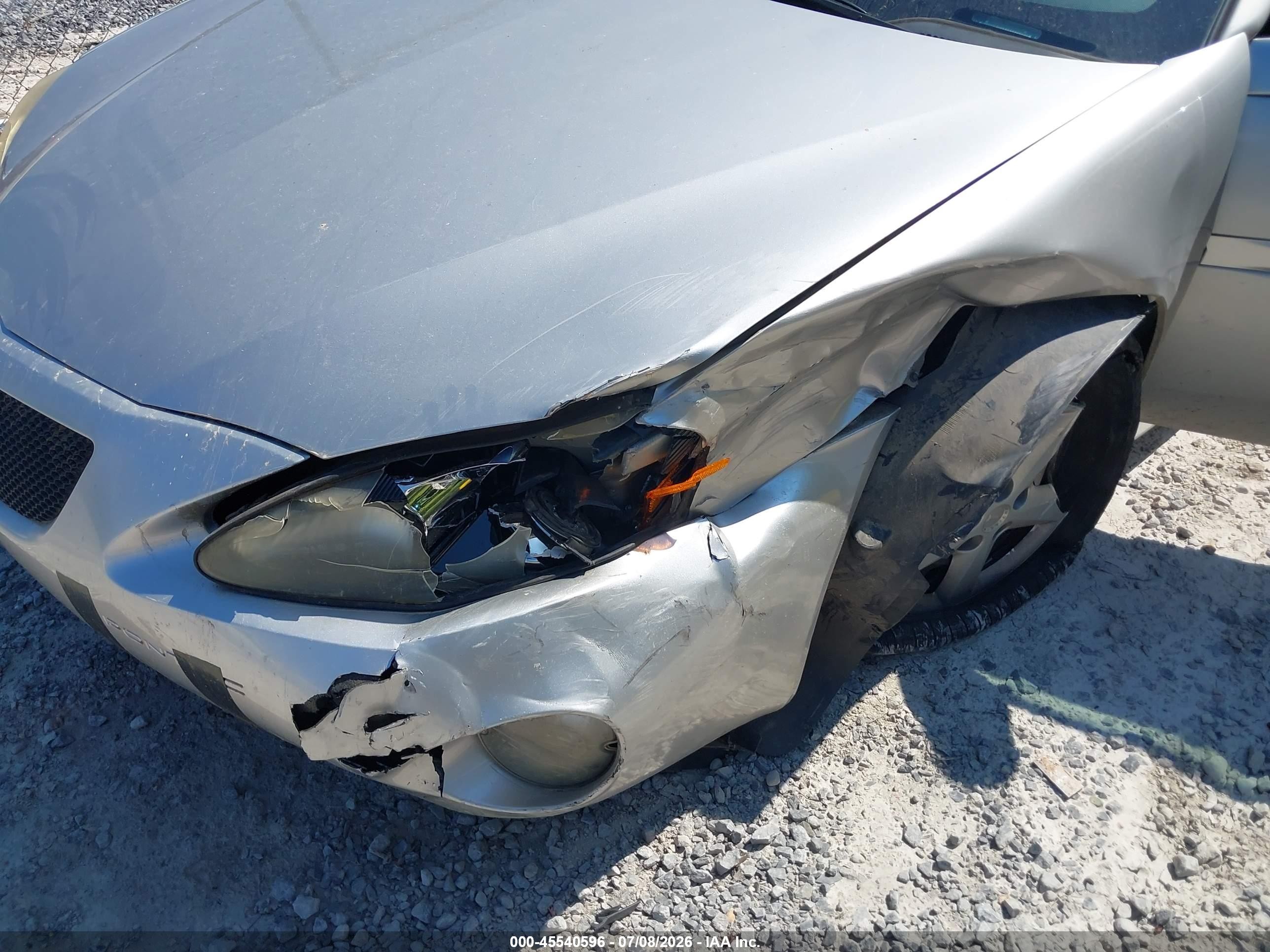 2008 Pontiac Grand Prix   Silver vin: 2G2WP552581114402