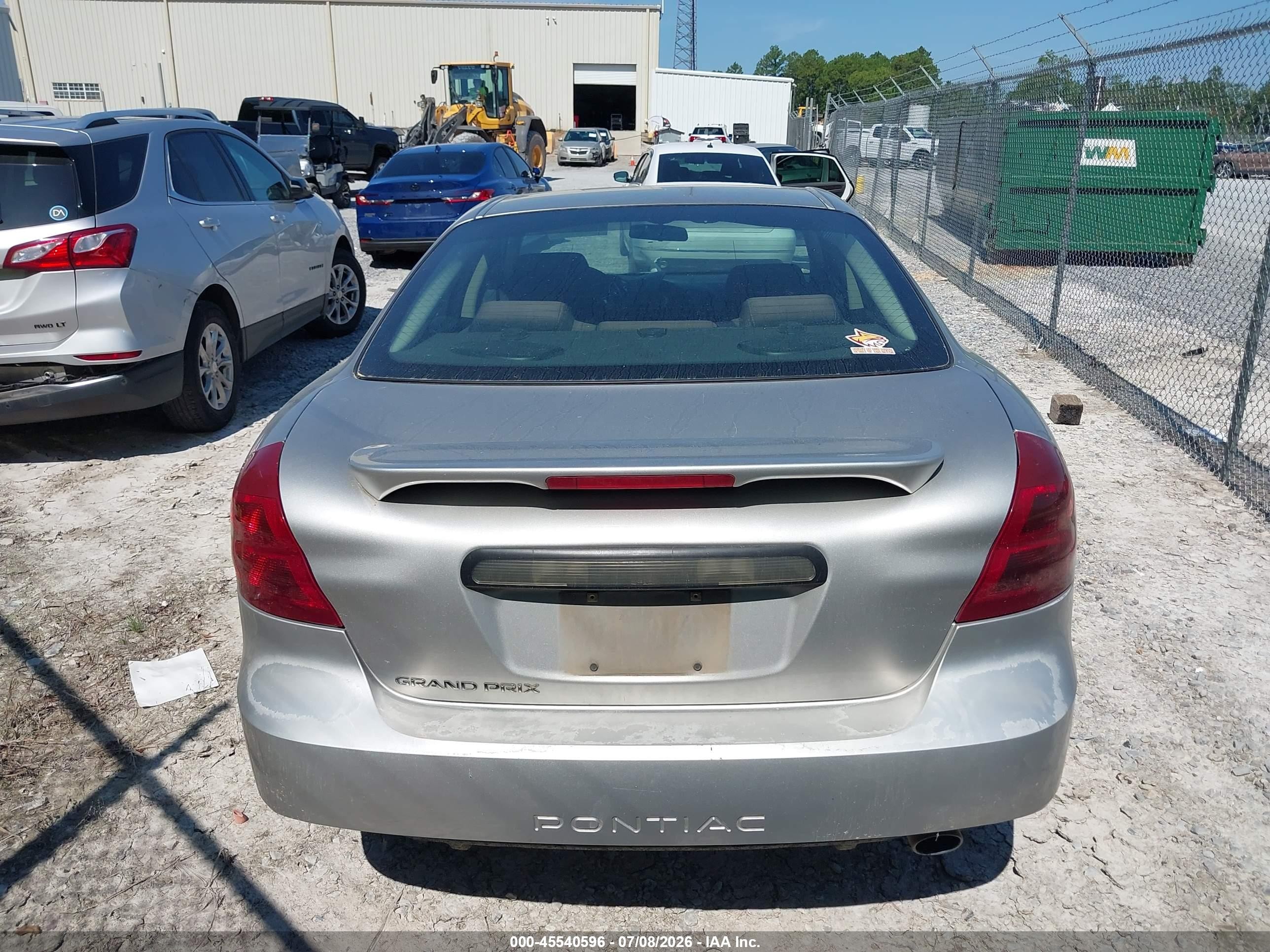 2008 Pontiac Grand Prix   Silver vin: 2G2WP552581114402