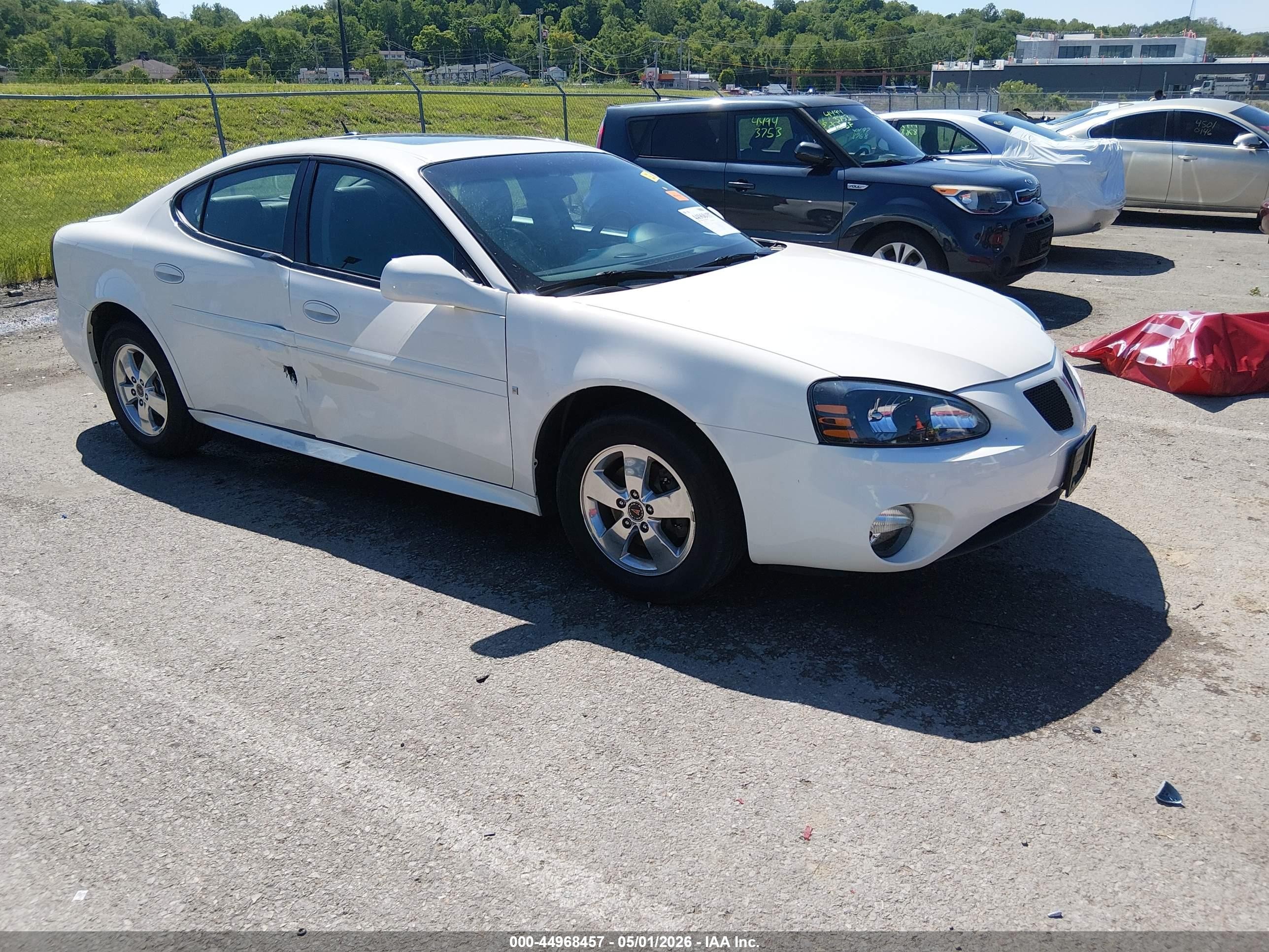 2006 Pontiac Grand Prix   White vin: 2G2WP552661210472