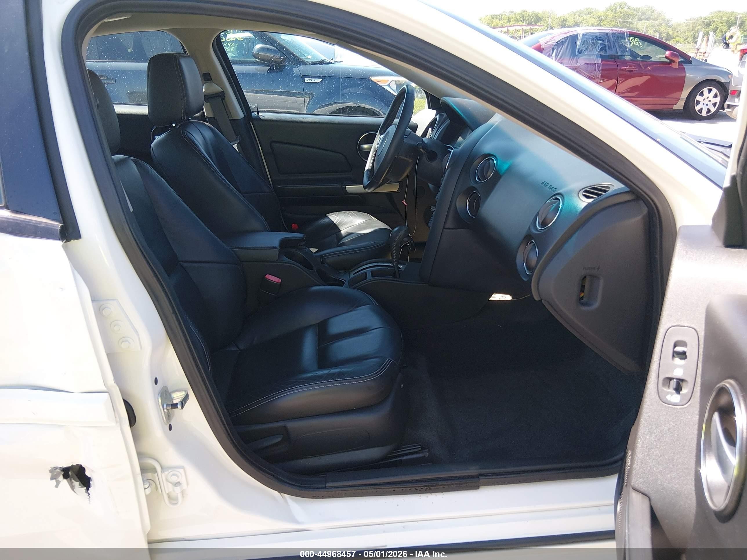 2006 Pontiac Grand Prix   White vin: 2G2WP552661210472
