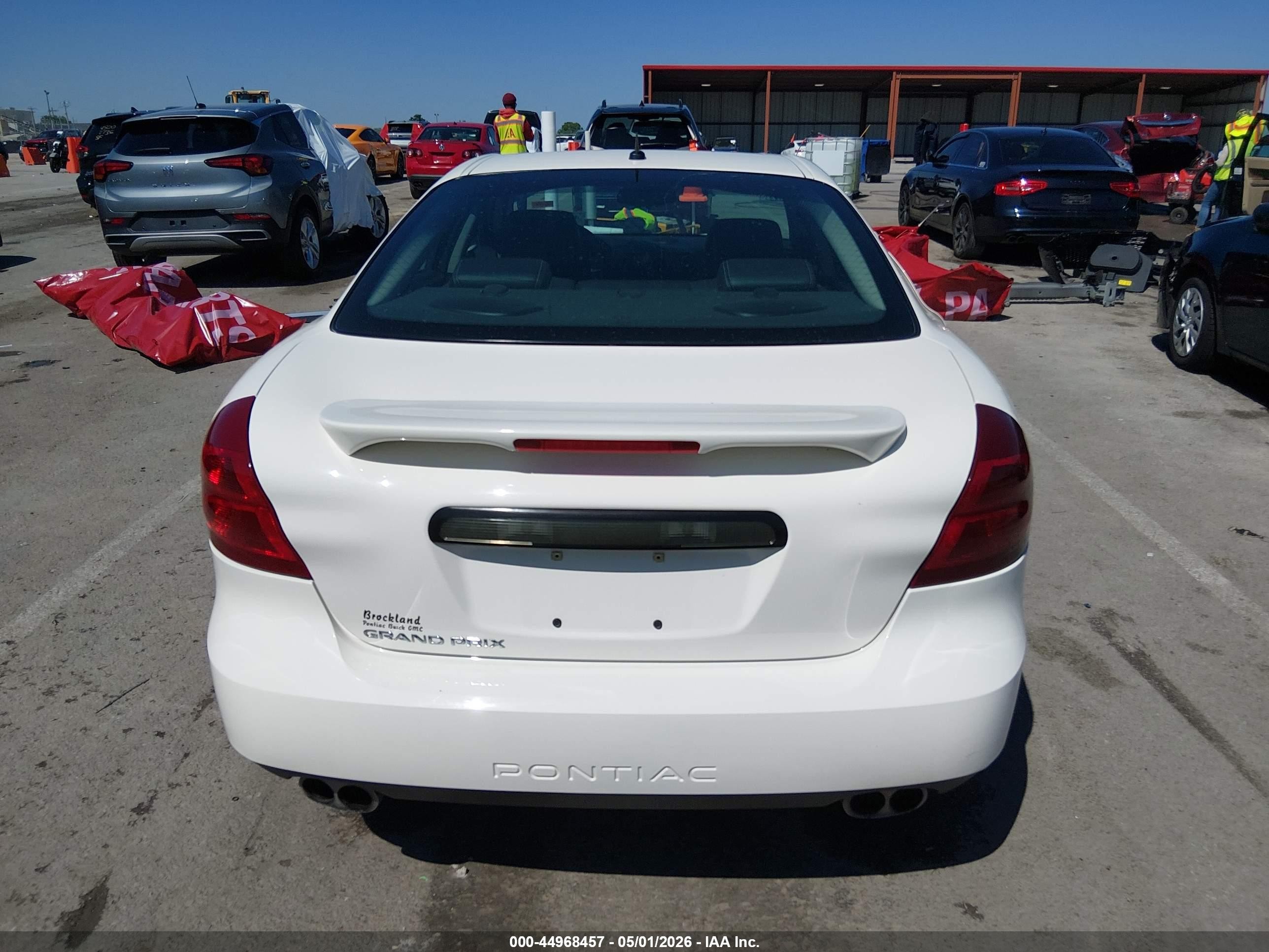 2006 Pontiac Grand Prix   White vin: 2G2WP552661210472