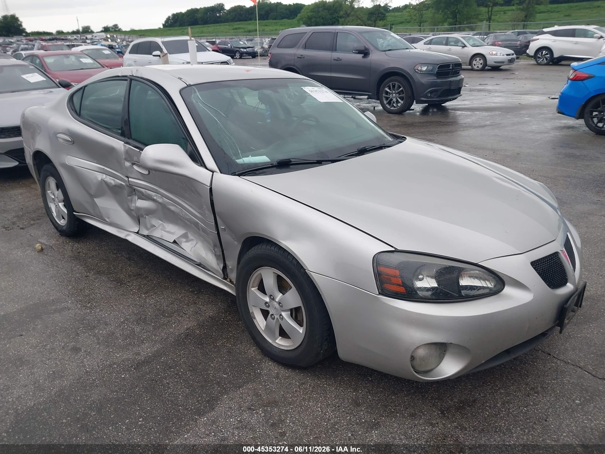 2007 Pontiac Grand Prix Серебряный vin: 2G2WP552671108896