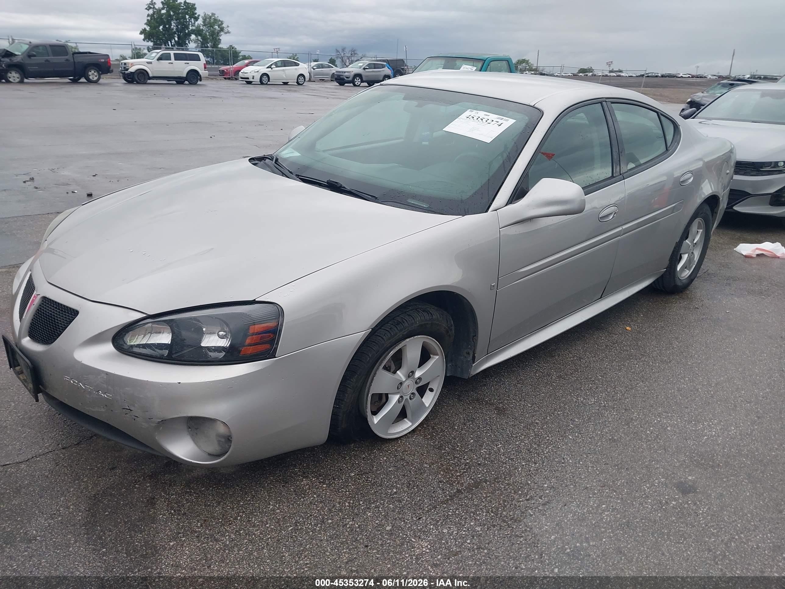 2007 Pontiac Grand Prix   Серебряный vin: 2G2WP552671108896