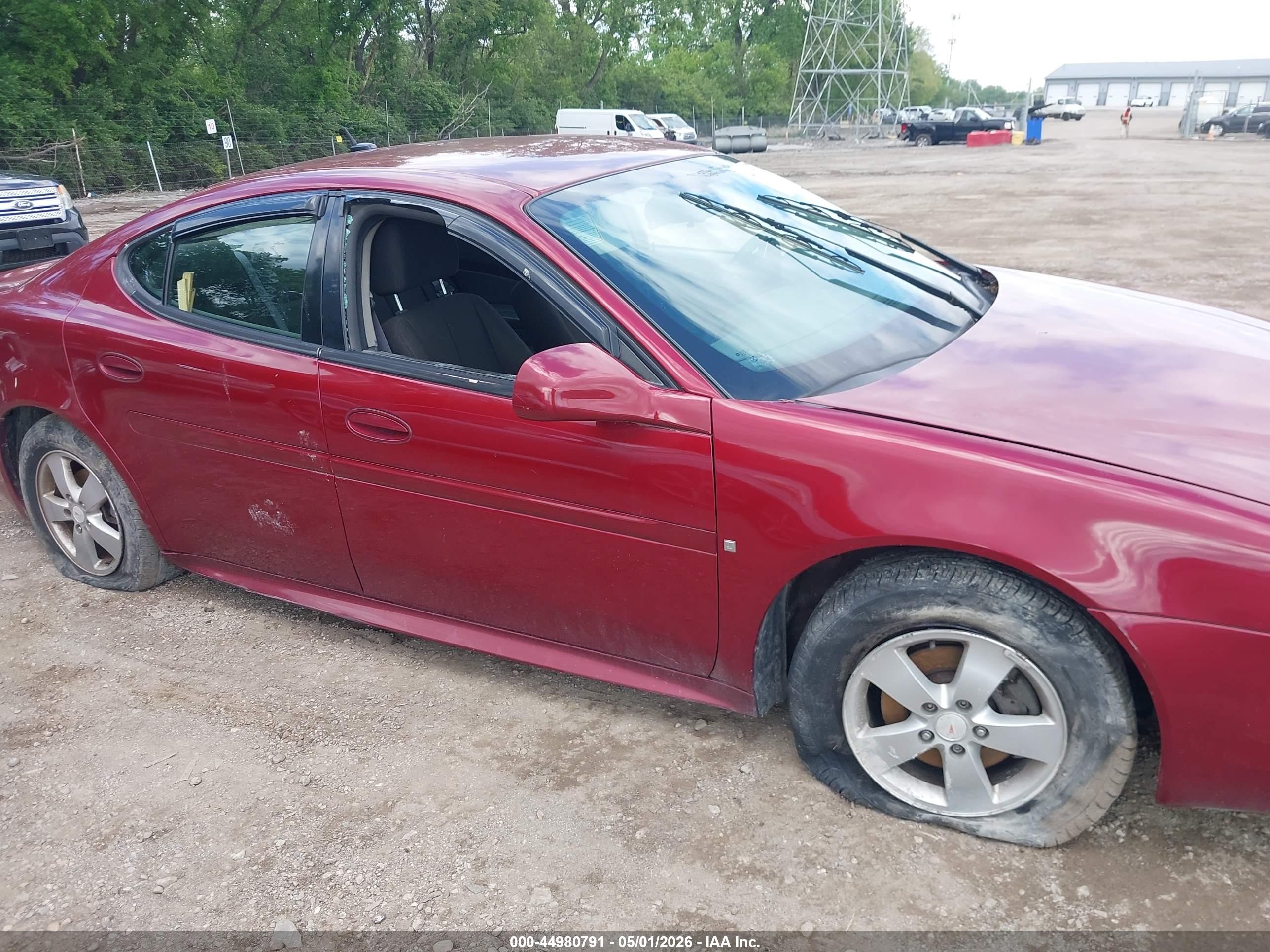 2007 Pontiac Grand Prix   Red vin: 2G2WP552671180729