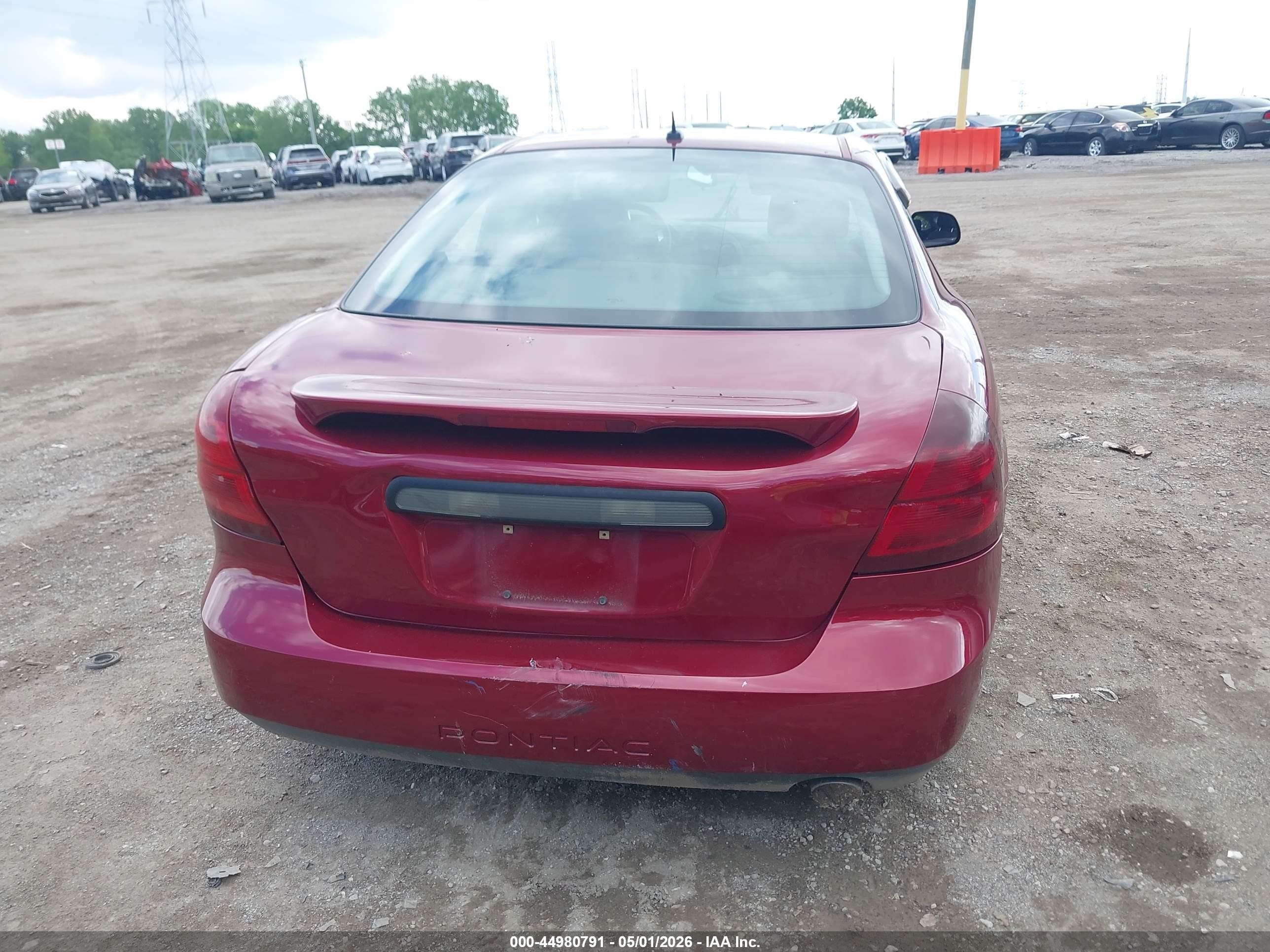 2007 Pontiac Grand Prix   Red vin: 2G2WP552671180729
