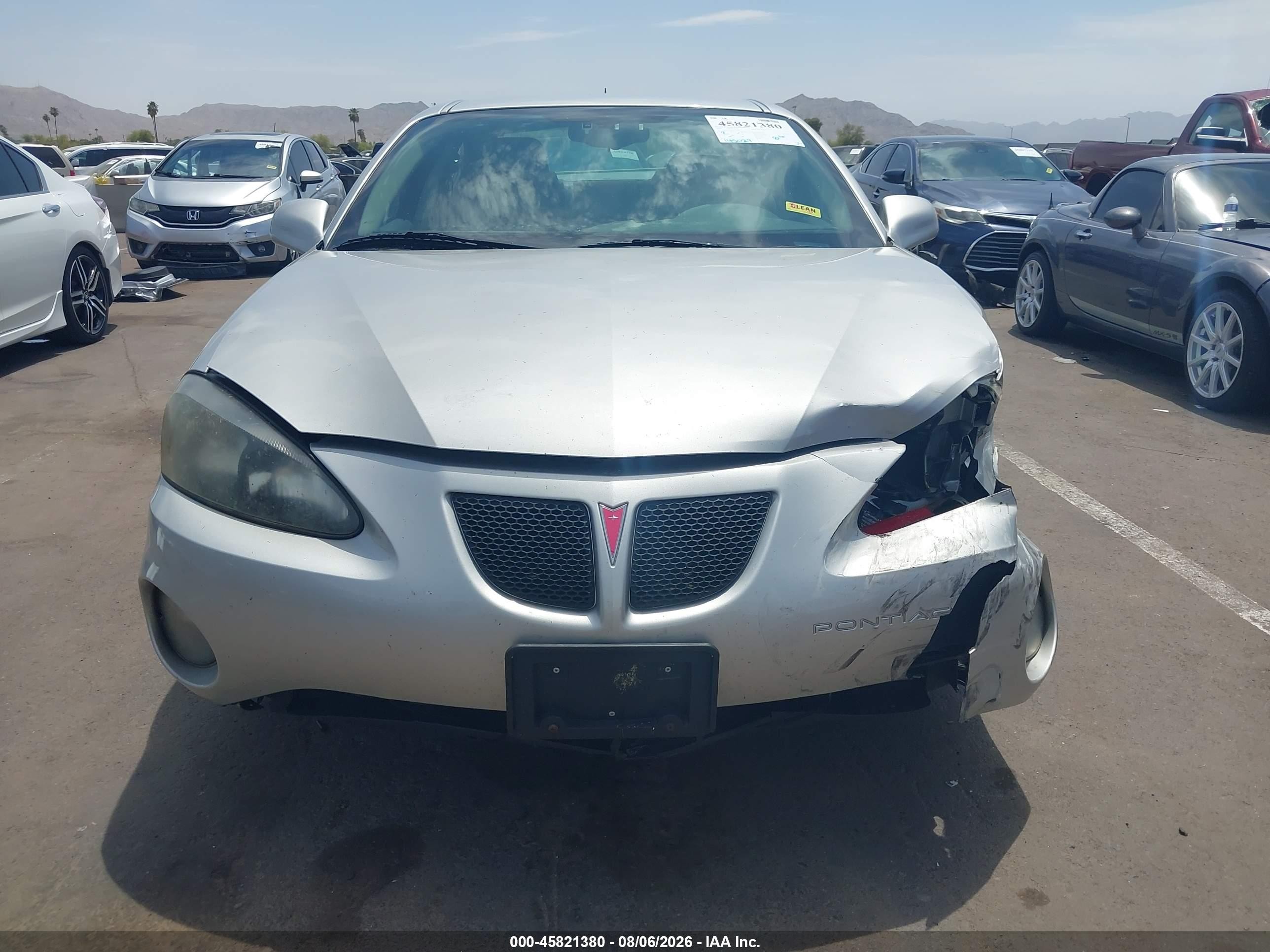 2008 Pontiac Grand Prix   Silver vin: 2G2WP552681175743