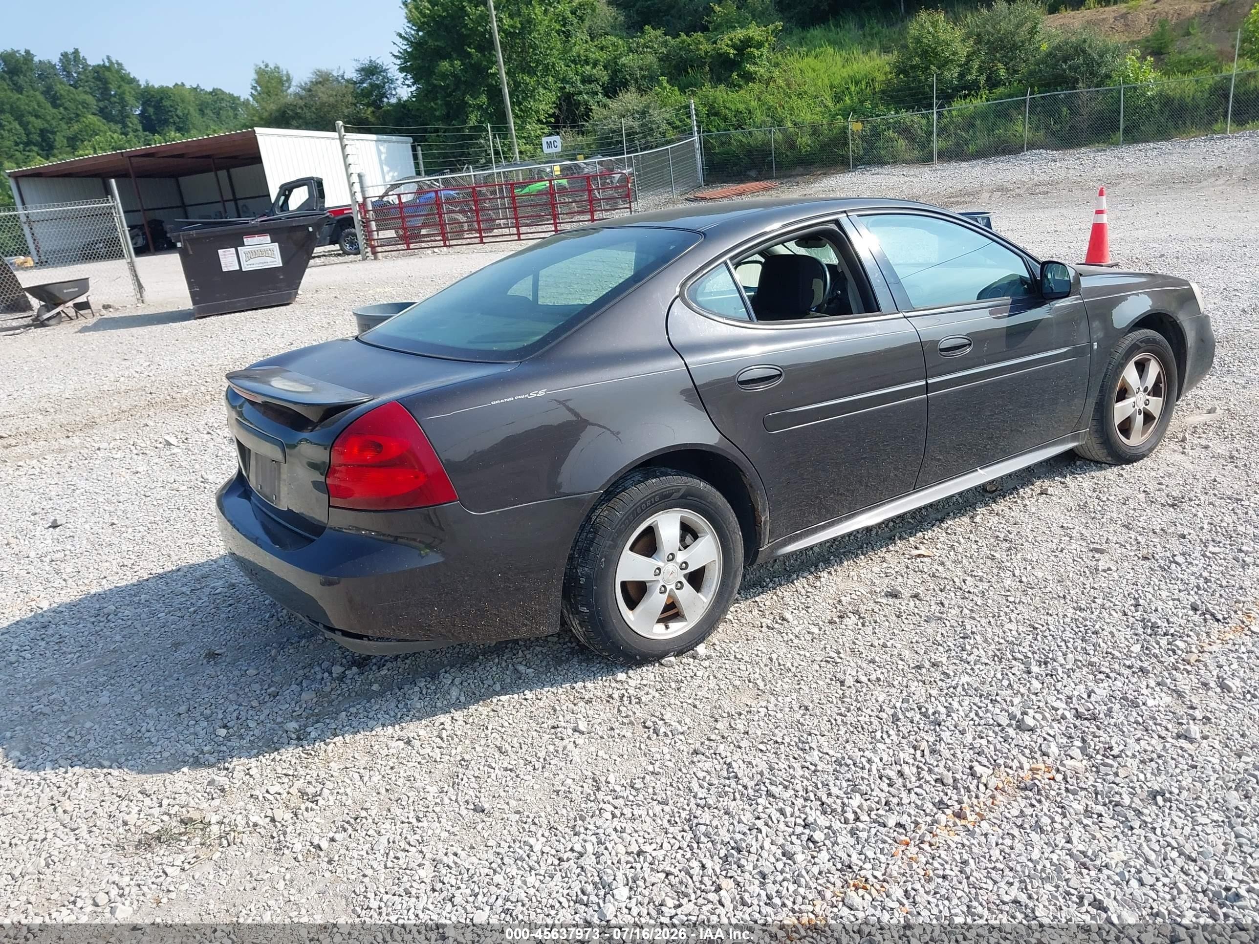 2008 Pontiac Grand Prix   Brown vin: 2G2WP552681181154