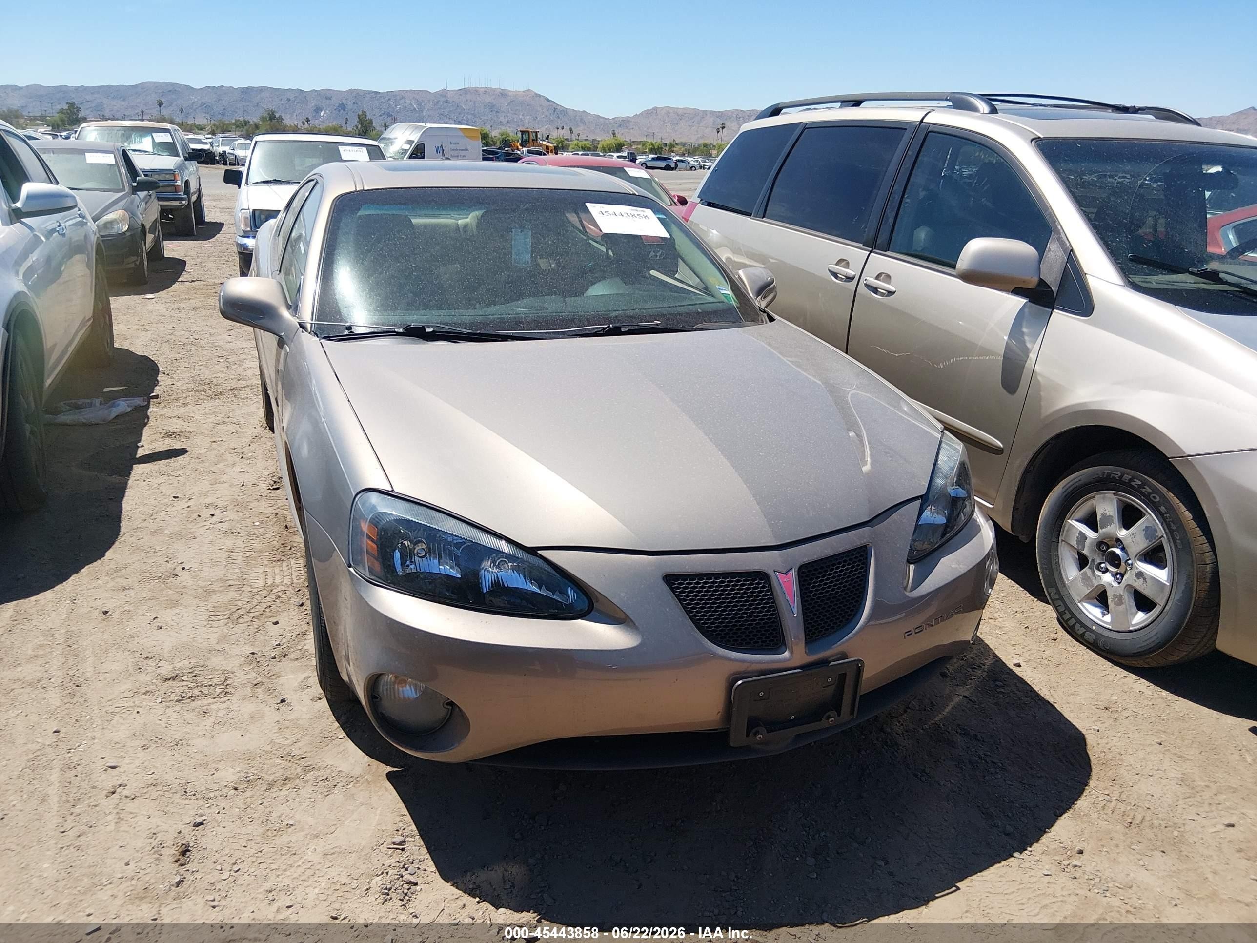 2006 Pontiac Grand Prix   Gold vin: 2G2WP552761190393