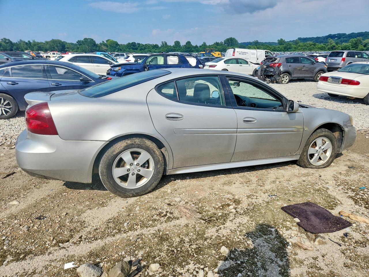 2007 Pontiac Grand Prix Silver vin: 2G2WP552771106218